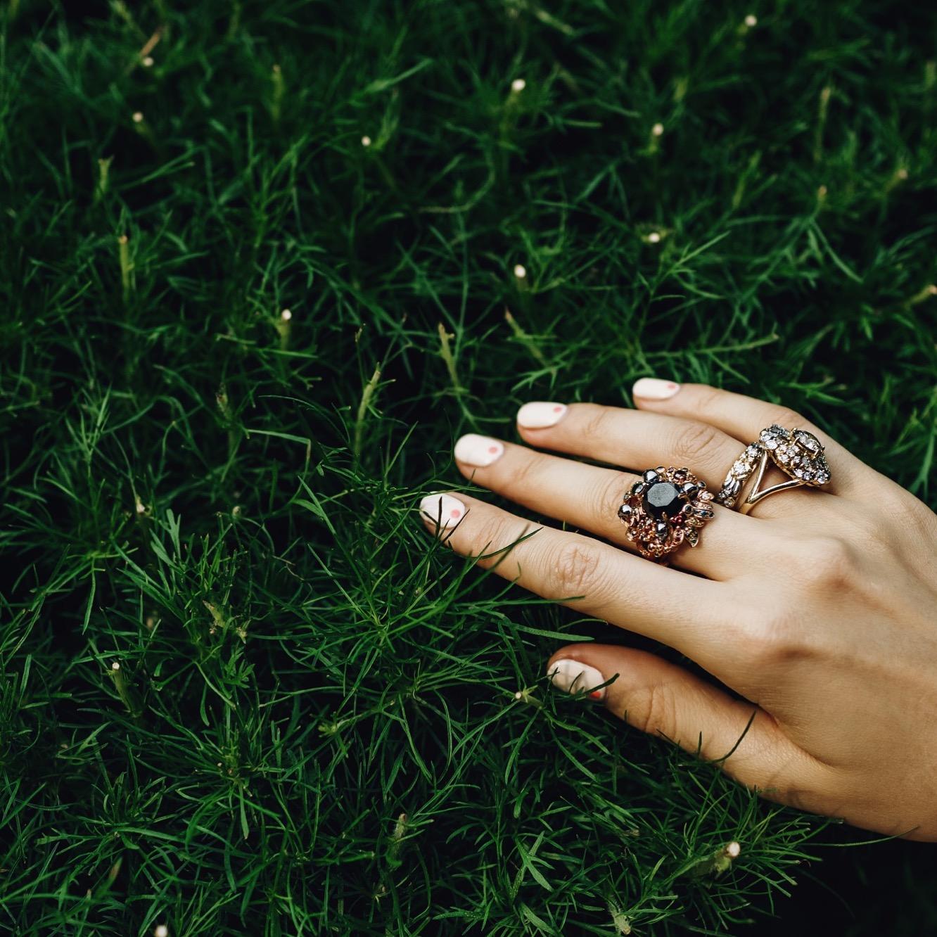 Bochic, bague vintage en platine et grappe de diamants ronds et multi-rondes en vente 4