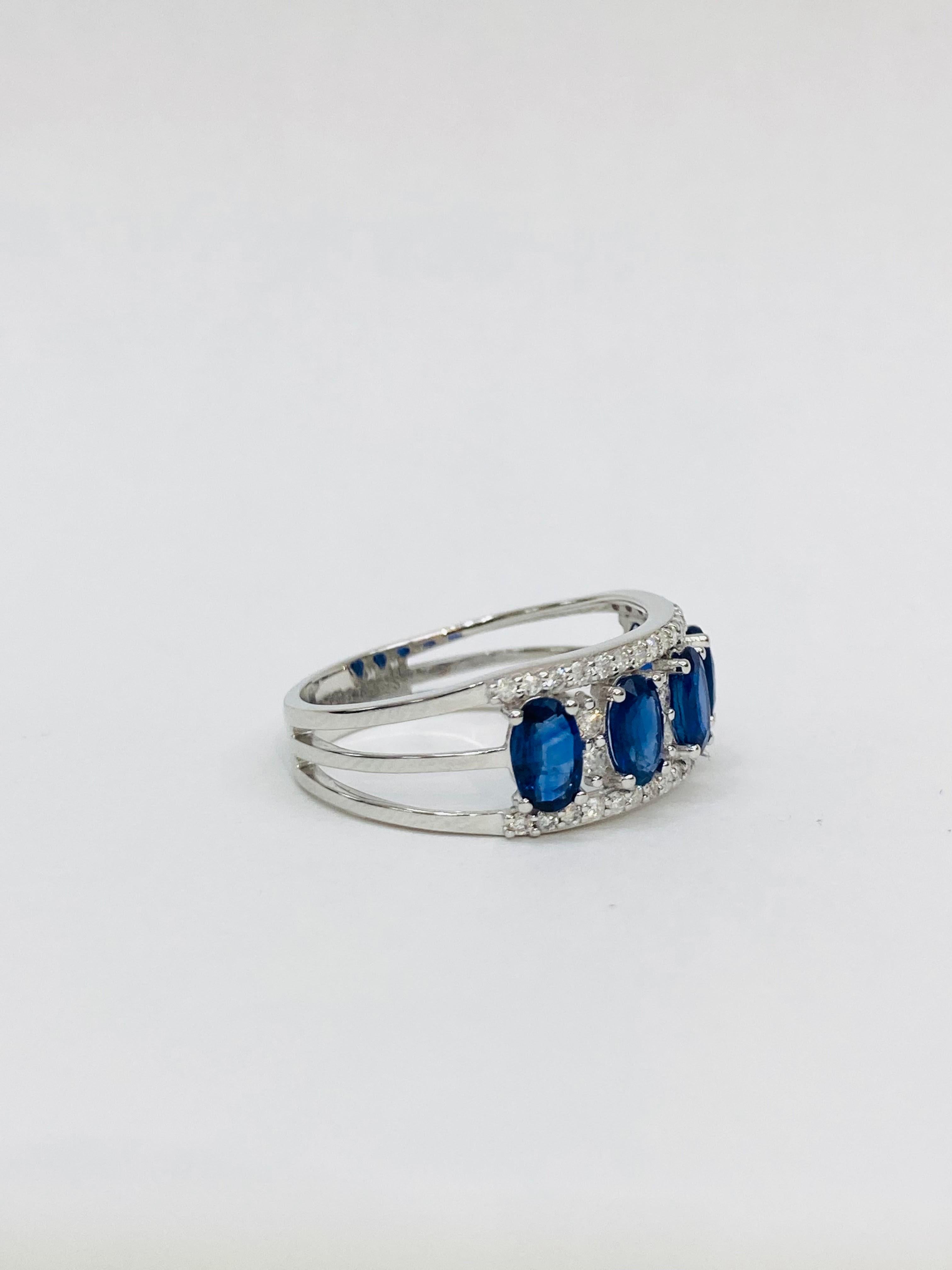 Bochic Retro Vintage Saphir & Diamant  18 Karat Gold & Eternity Cluster-Ring. (Ovalschliff) im Angebot