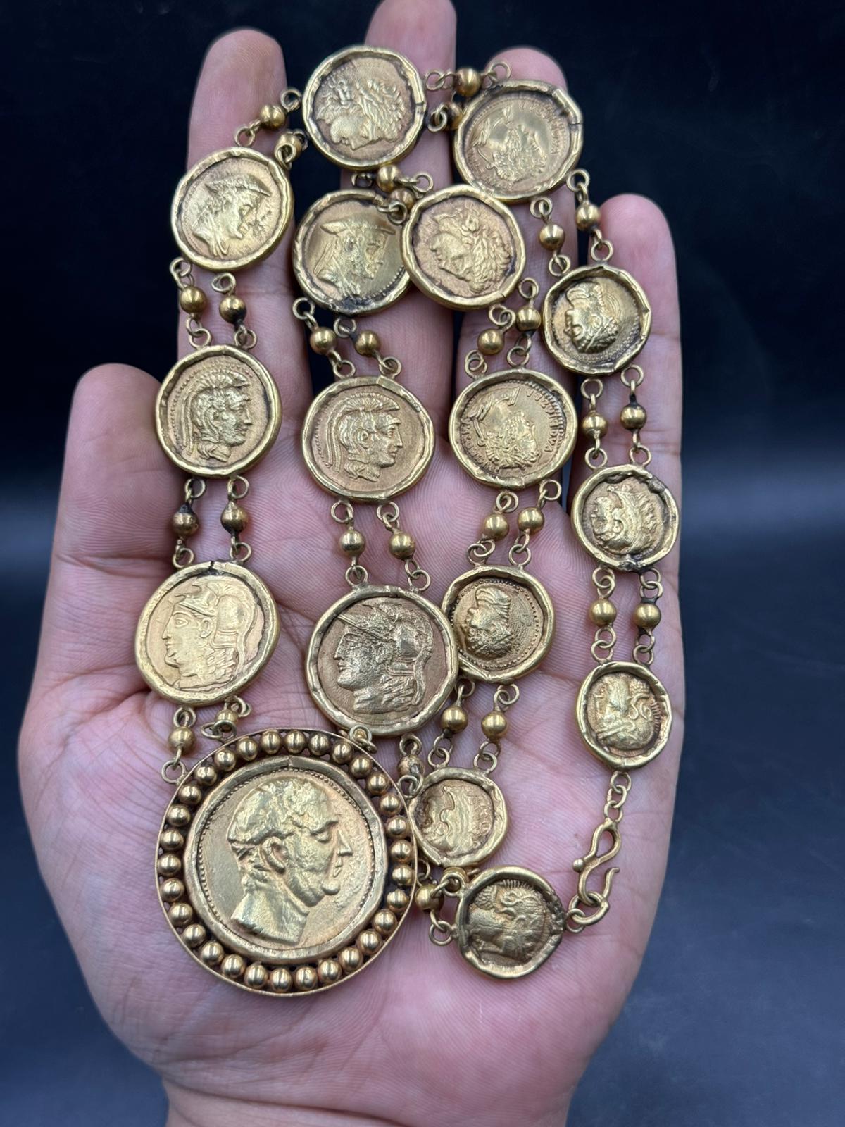 Bochic “Roman” Vintage Roman Pure Gold Coin Necklace Set 18K Gold For Sale 3