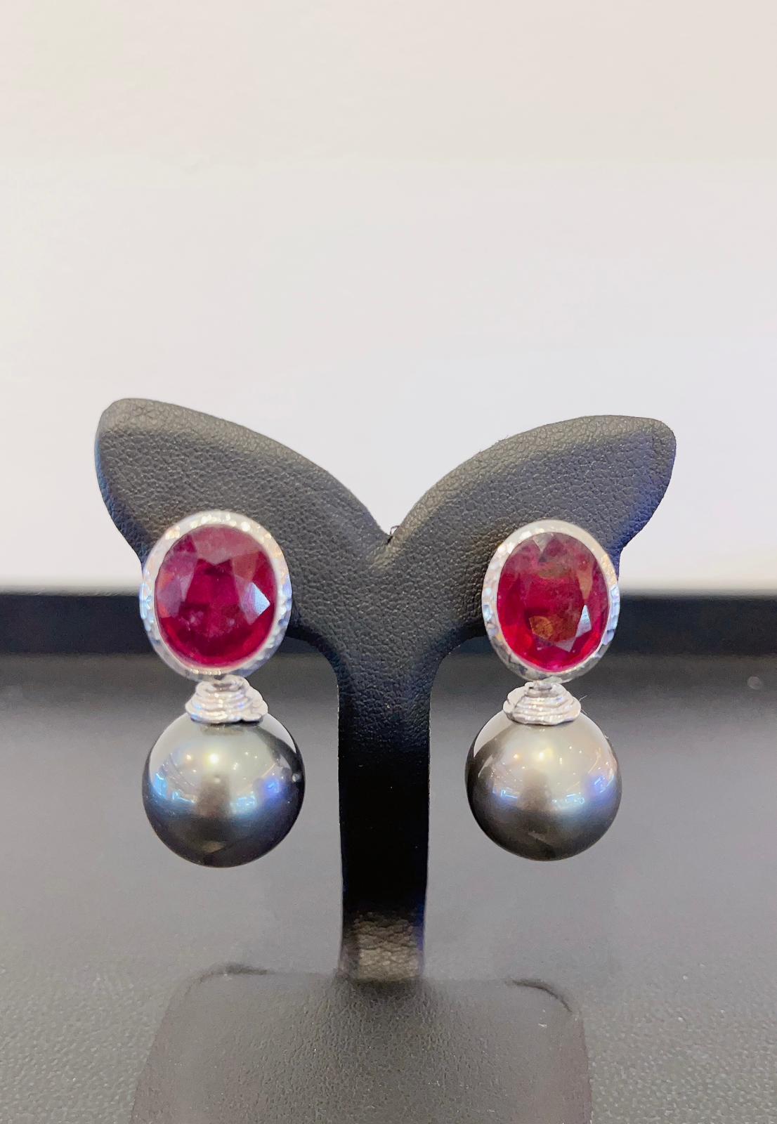 Women's Bochic “Capri” Ruby and South Sea Pearl Changeable, set in 18K Gold & Silver  For Sale