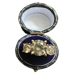 Bochic “Vintage” 18K Gold Fancy Greenish Gray 6 Carat Diamond Ring, Circa 1990