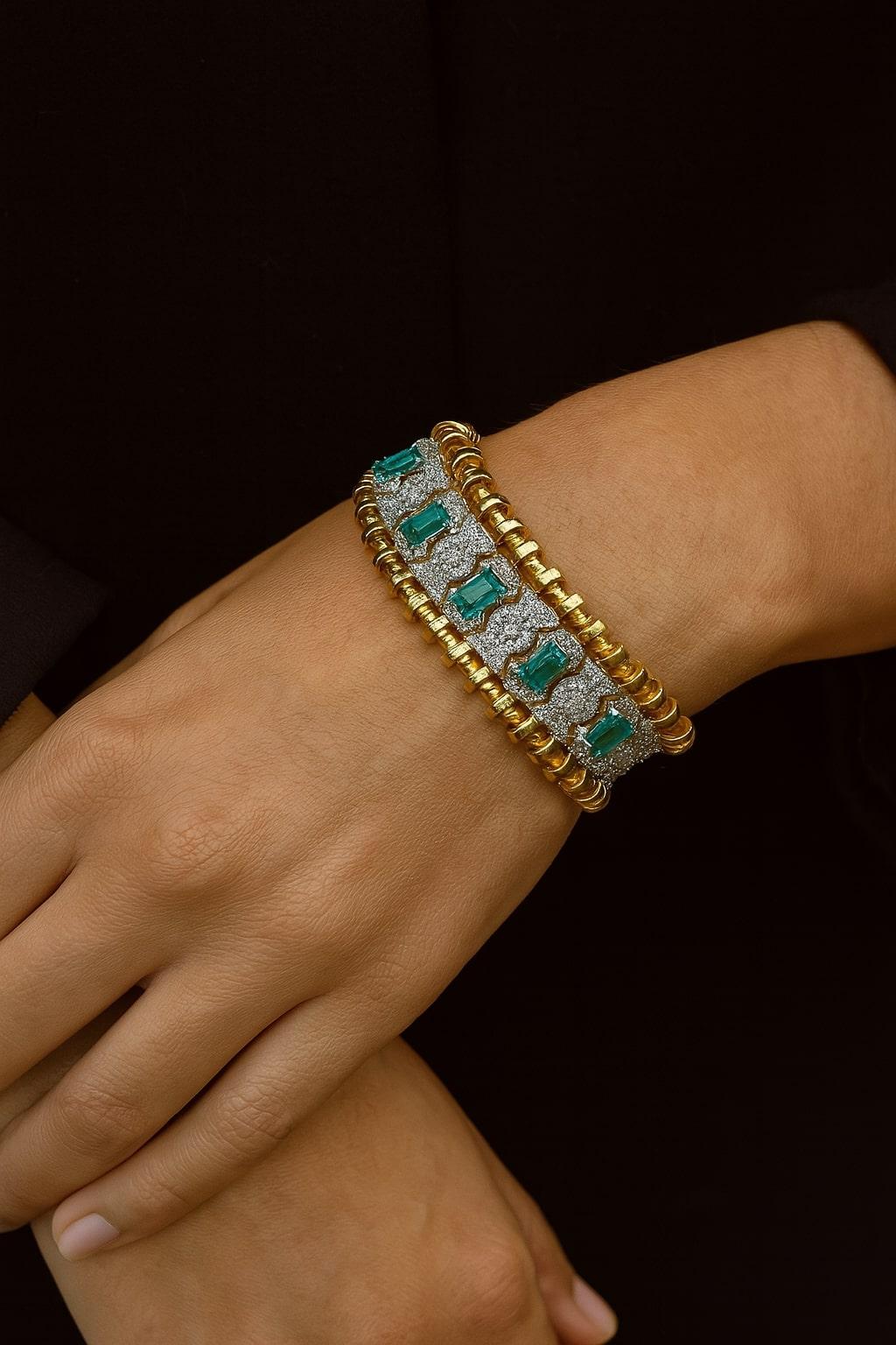 Bochic “Vintage Retro” Diamonds & Emeralds  Bracelet Set In 18K Gold  & Silver For Sale 7