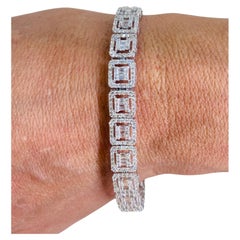 Bochic “Vintage Retro” Natural Emerald cut Diamonds Set In 18K Gold  