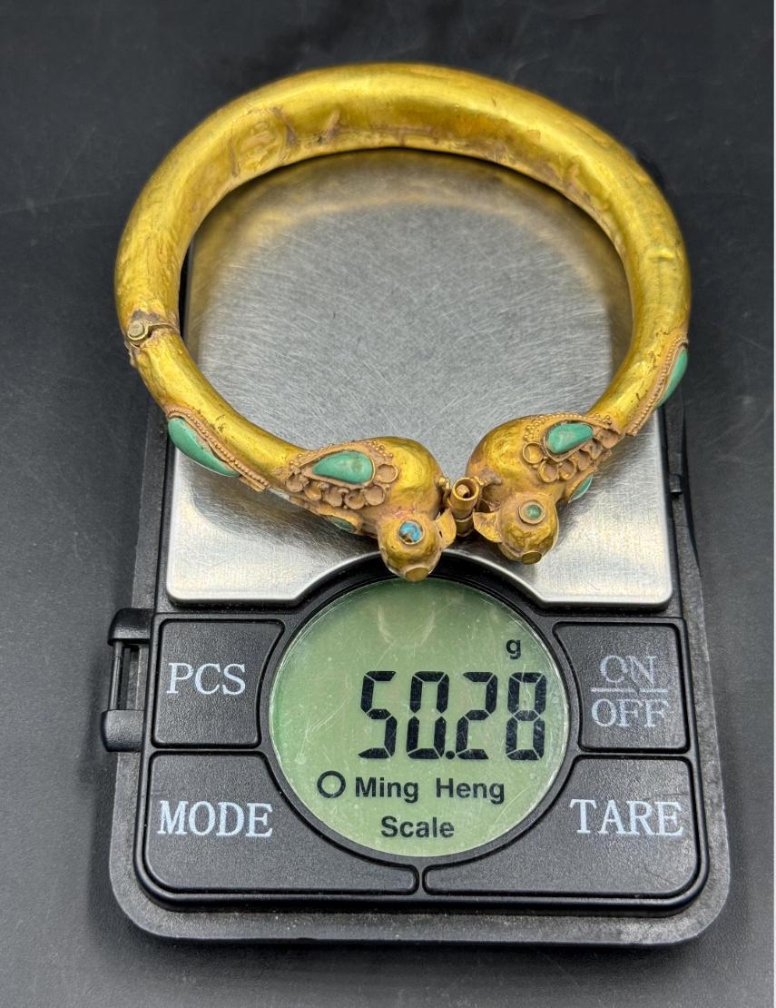 Bochic “Vintage” Solid 18K Yellow Gold Bangle With Old Turquoise, Original For Sale 4