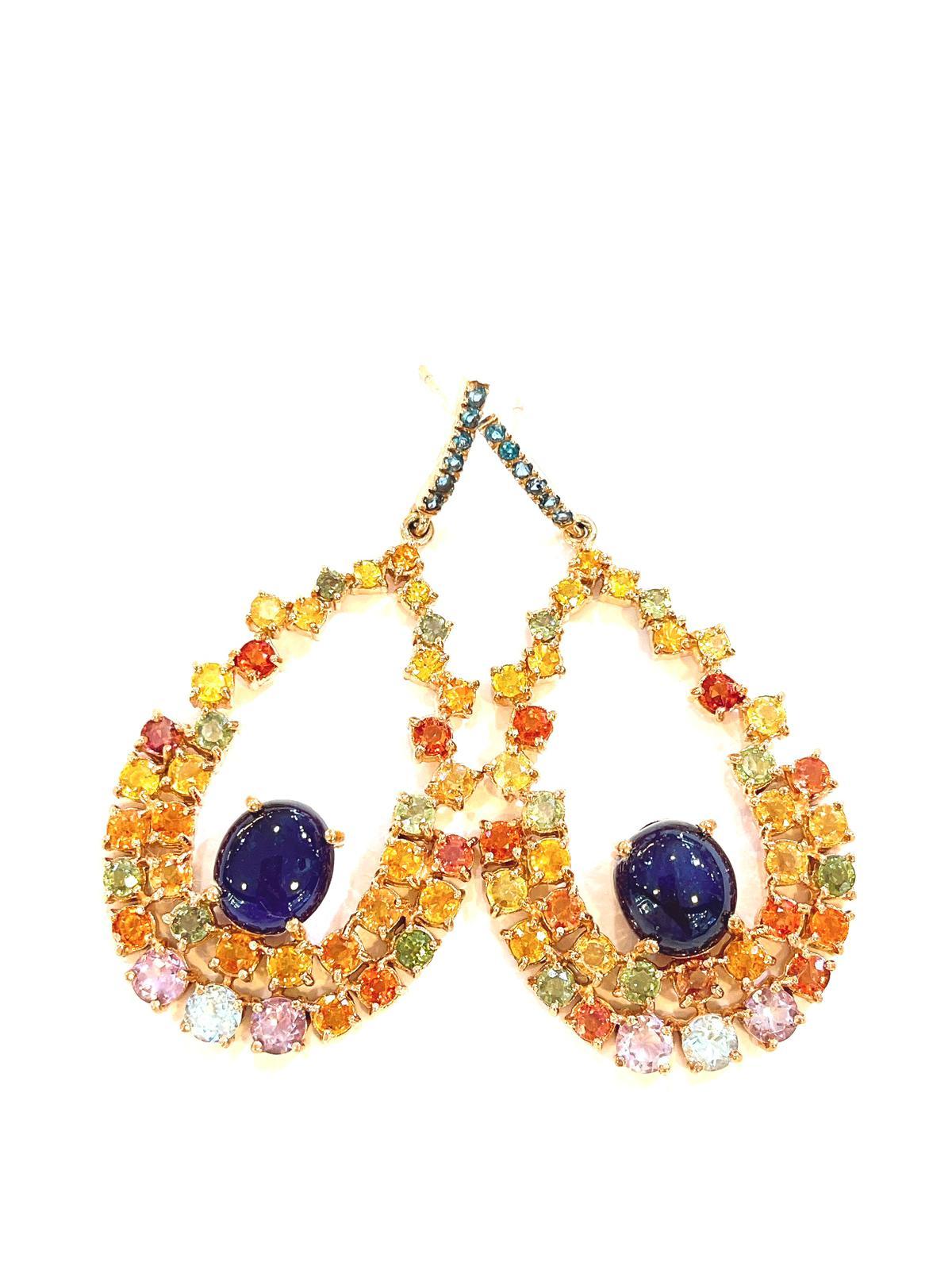 BochicBoucles d'oreilles saphir bleu de Capri et saphirs multiples en or 22k et argent en vente 6