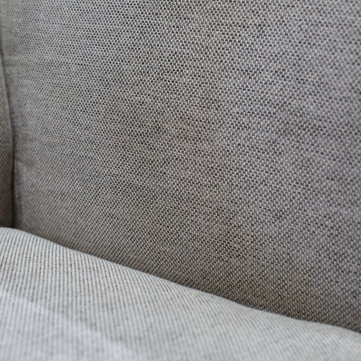 Introducing the Carmo 2.5 Seater Sofa by BoConcept, a stunning addition to any modern living space. Crafted with the highest quality materials, this sofa boasts a sleek and contemporary design that is both stylish and comfortable. The plush cushions