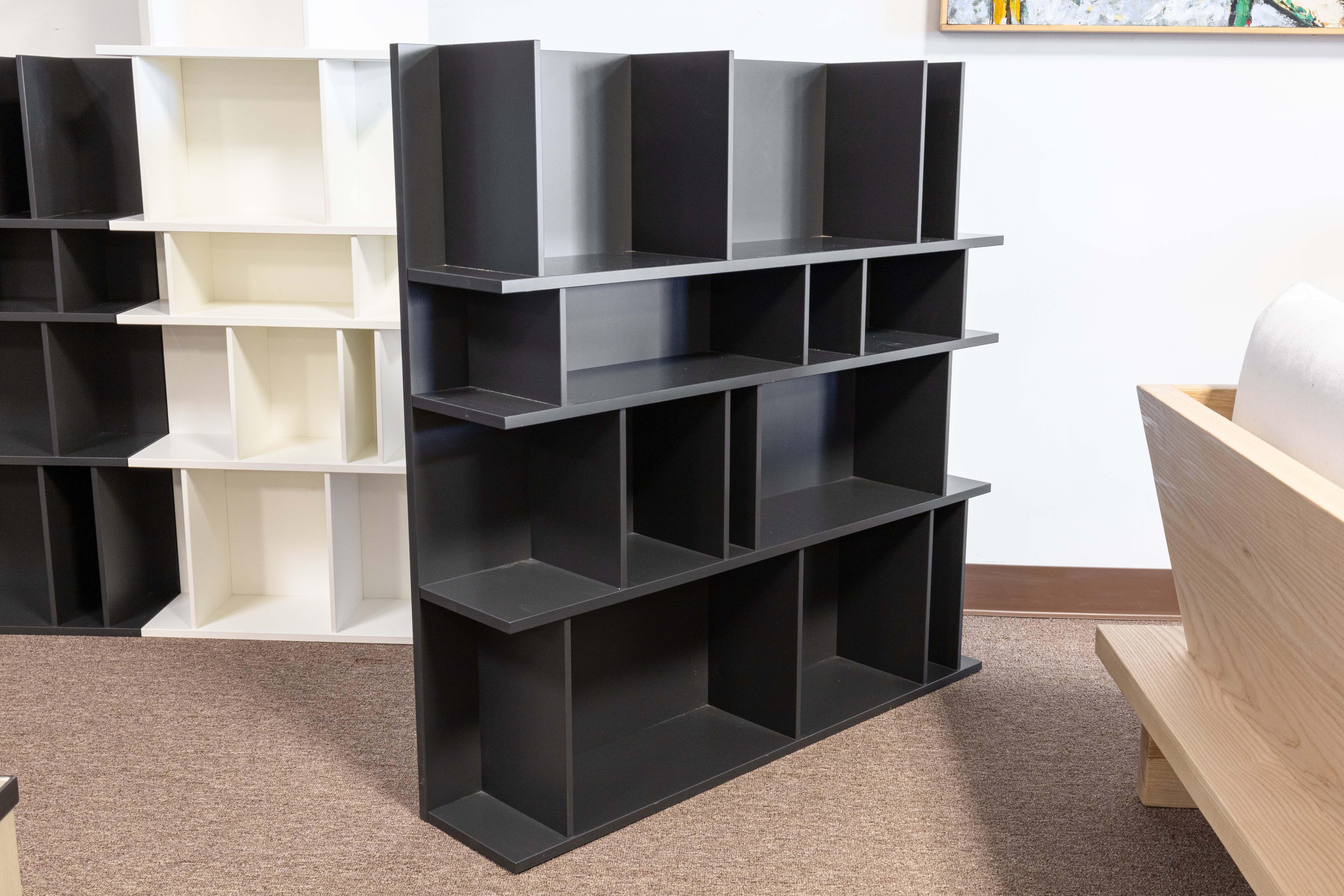 BoConcept Como System Laccato Grigio Carbone Scaffalatura Contemporanea in vendita 1