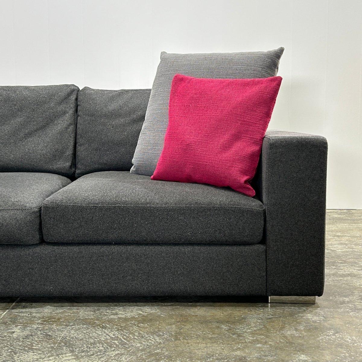 BoConcept Grey Corner Sofa In Good Condition For Sale In Basildon, London