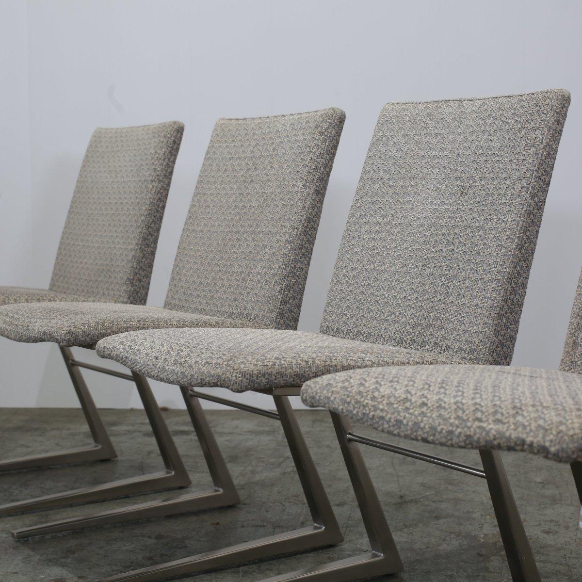 XXIe siècle et contemporain BoConcept Chaises de salle à manger Mariposa en cuir gris, lot de quatre en vente