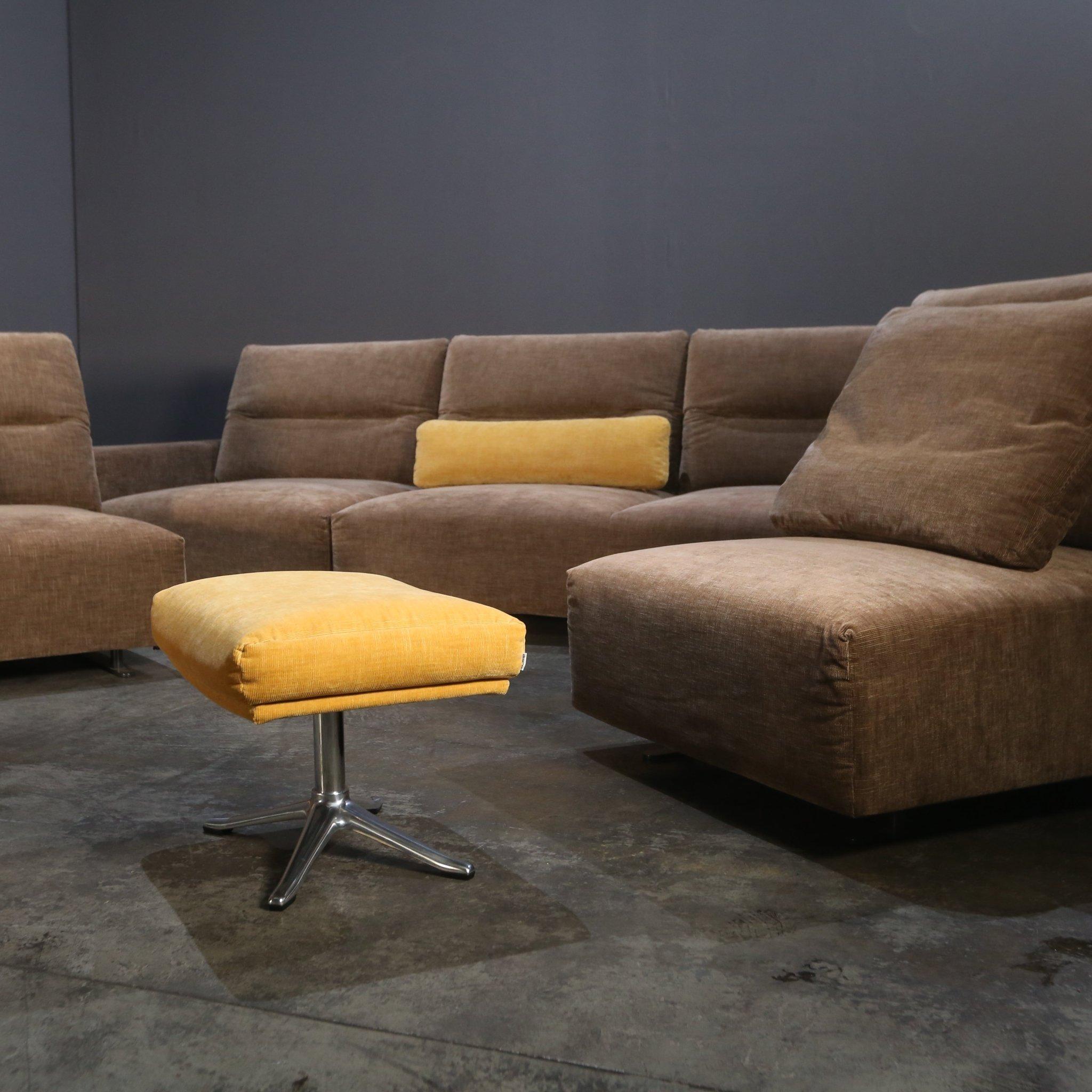 Moderne BoConcept Grand canapé modulable avec dossier réglable et sections de rangement en vente