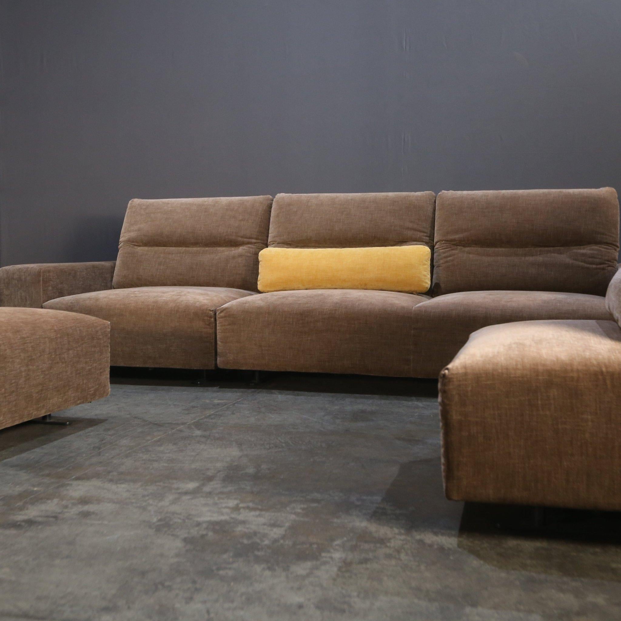 BoConcept Grand canapé modulable avec dossier réglable et sections de rangement Bon état - En vente à Basildon, London