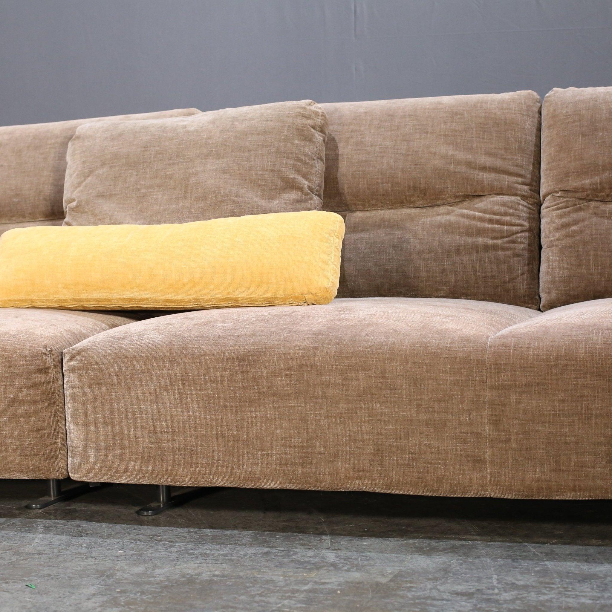 Sofá modular grande BoConcept con respaldo ajustable y secciones de almacenamiento Siglo XXI y contemporáneo