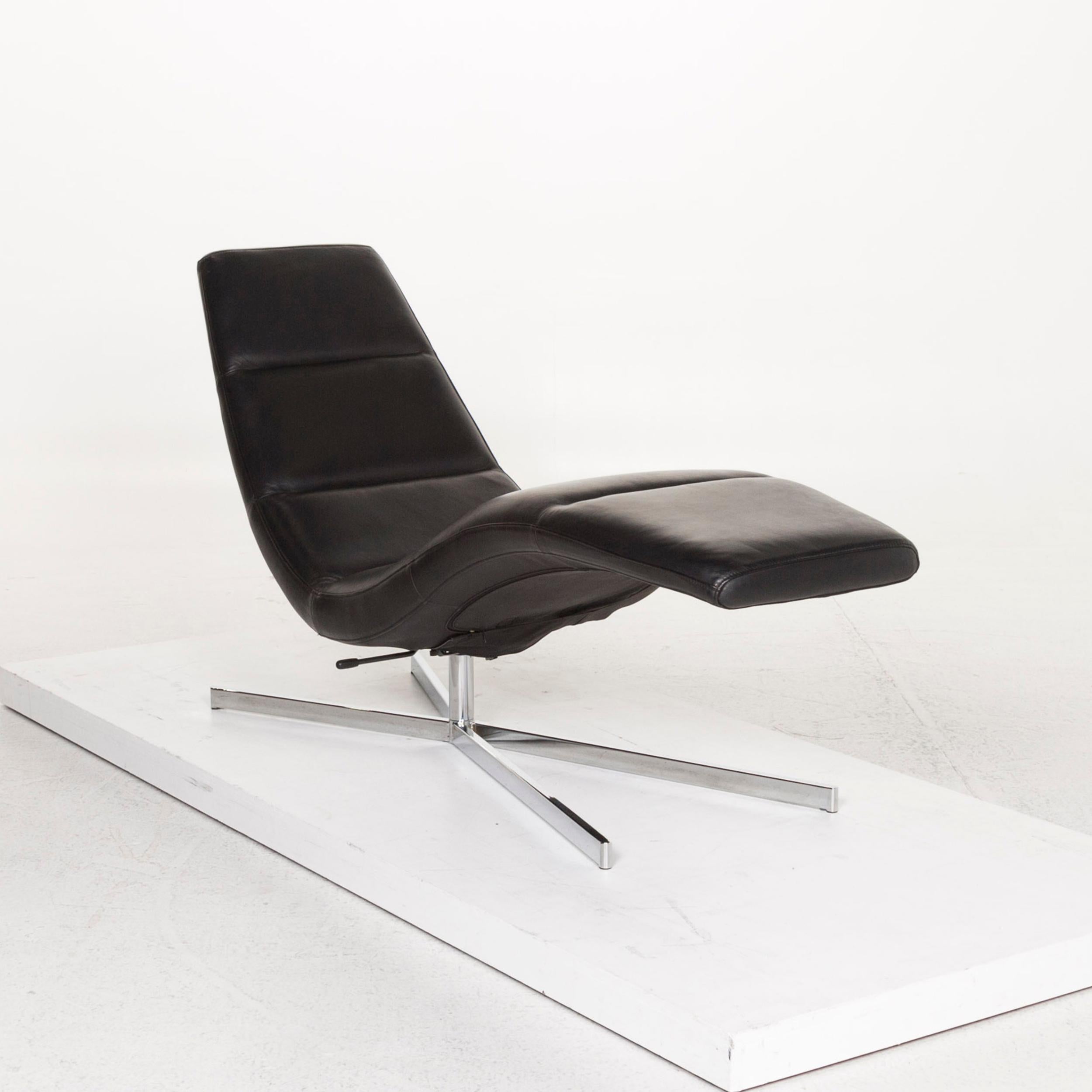 We bring to you a BoConcept leather lounger black relax function function.
  
 

 Product measurements in centimeters:
 

Depth 163
Width 62
Height 104
Seat-height 41
Seat-depth 107
Seat-width 60
Back-height 65.

       