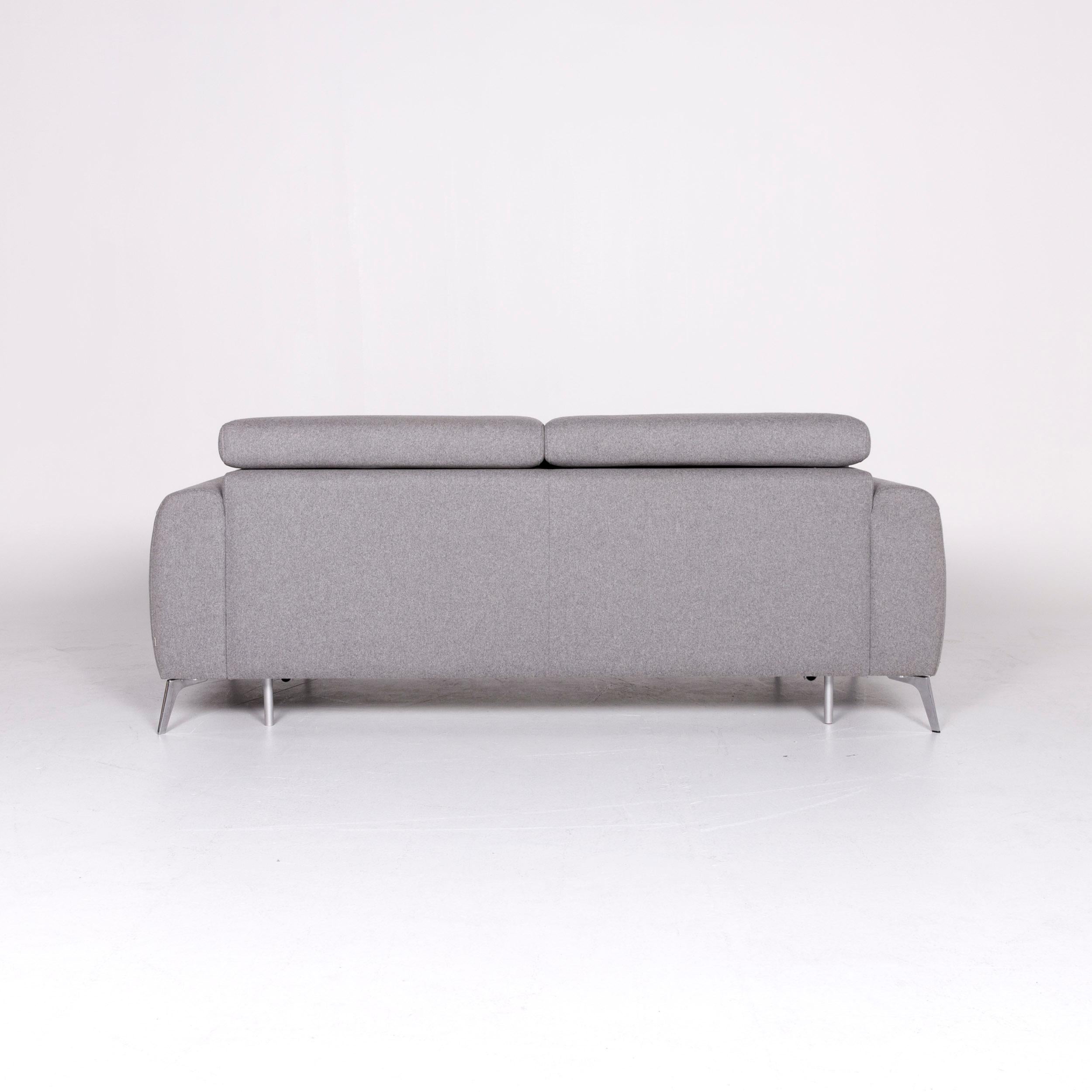 BoConcept Madison Designer Fabric Gray Feature Sofa Bed Two-Seat Couch 4