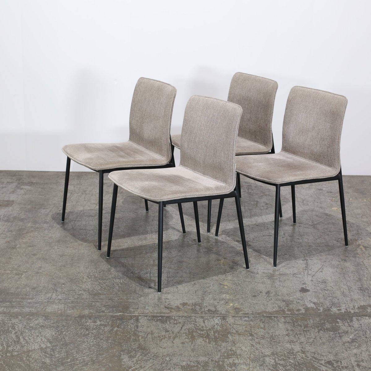 Danois BoConcept Chaise de salle à manger Newport par Henrik Pedersen, lot de quatre en vente