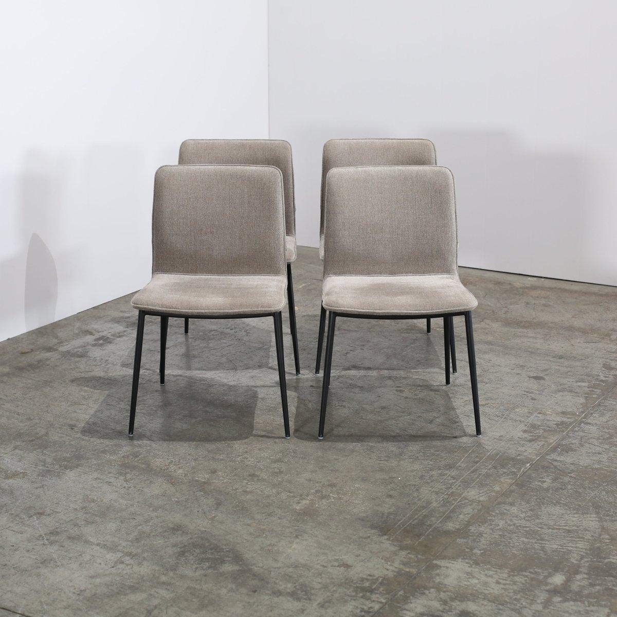 BoConcept Chaise de salle à manger Newport par Henrik Pedersen, lot de quatre Bon état - En vente à Basildon, London