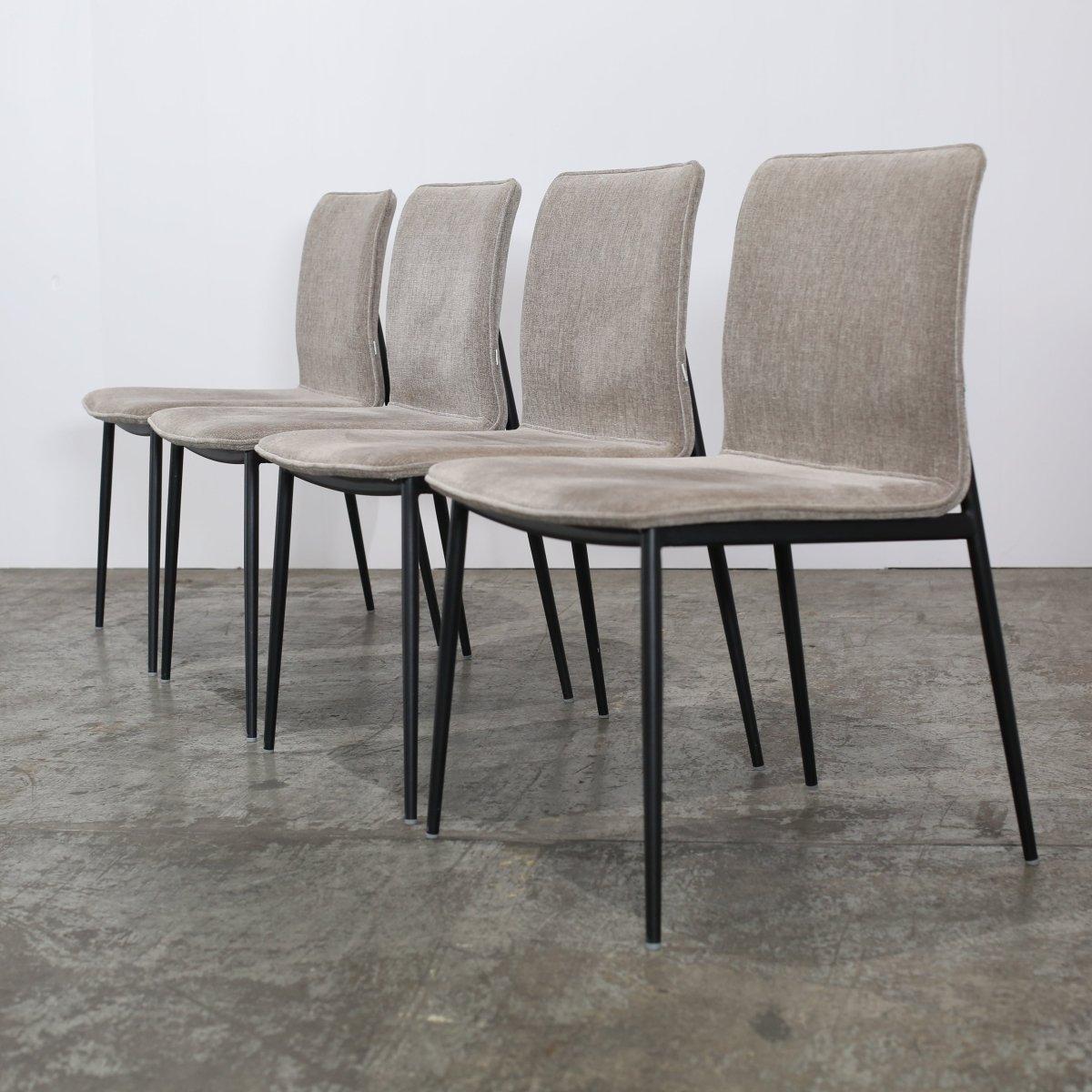 Métal BoConcept Chaise de salle à manger Newport par Henrik Pedersen, lot de quatre en vente
