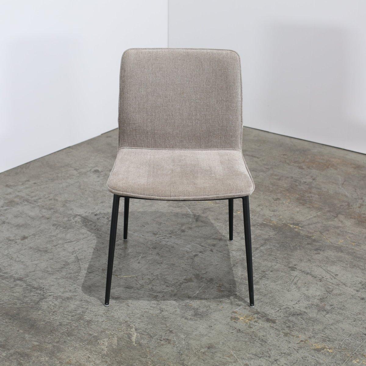 BoConcept Chaise de salle à manger Newport par Henrik Pedersen, lot de quatre en vente 2