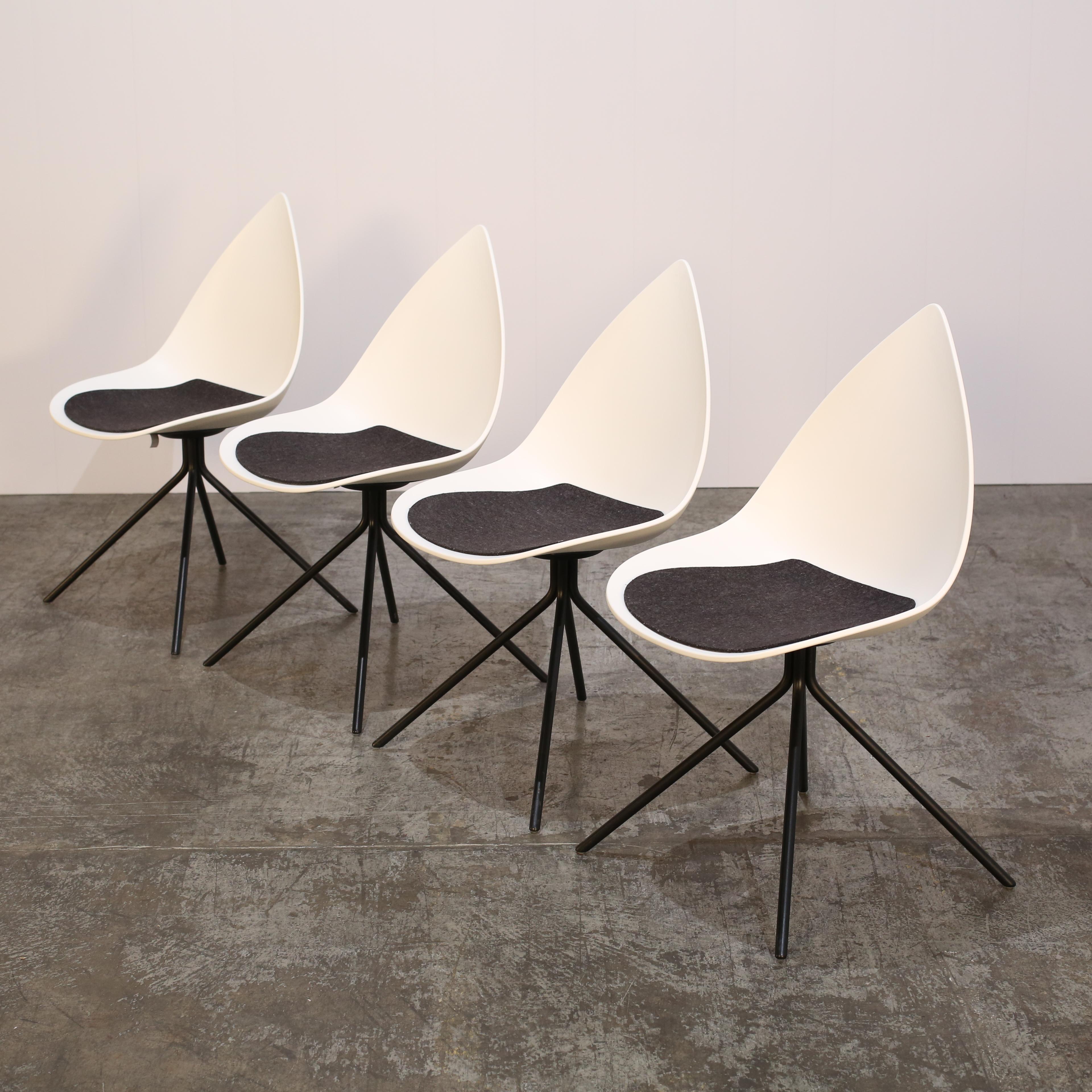BoConcept Ottawa-Stuhl von Karim Rashid, Vierer-Set (Metall) im Angebot