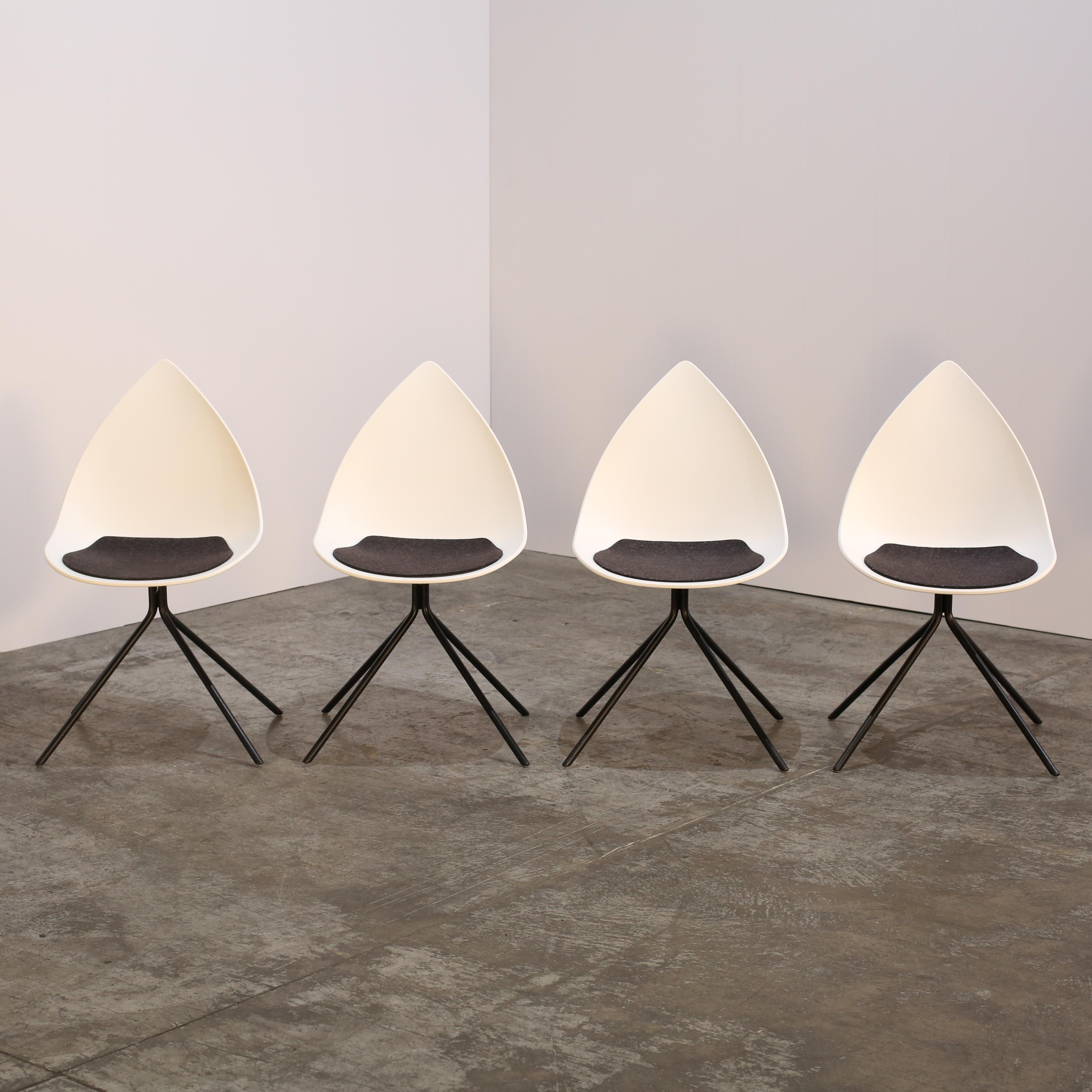 BoConcept Ottawa-Stuhl von Karim Rashid, Vierer-Set (Metall) im Angebot