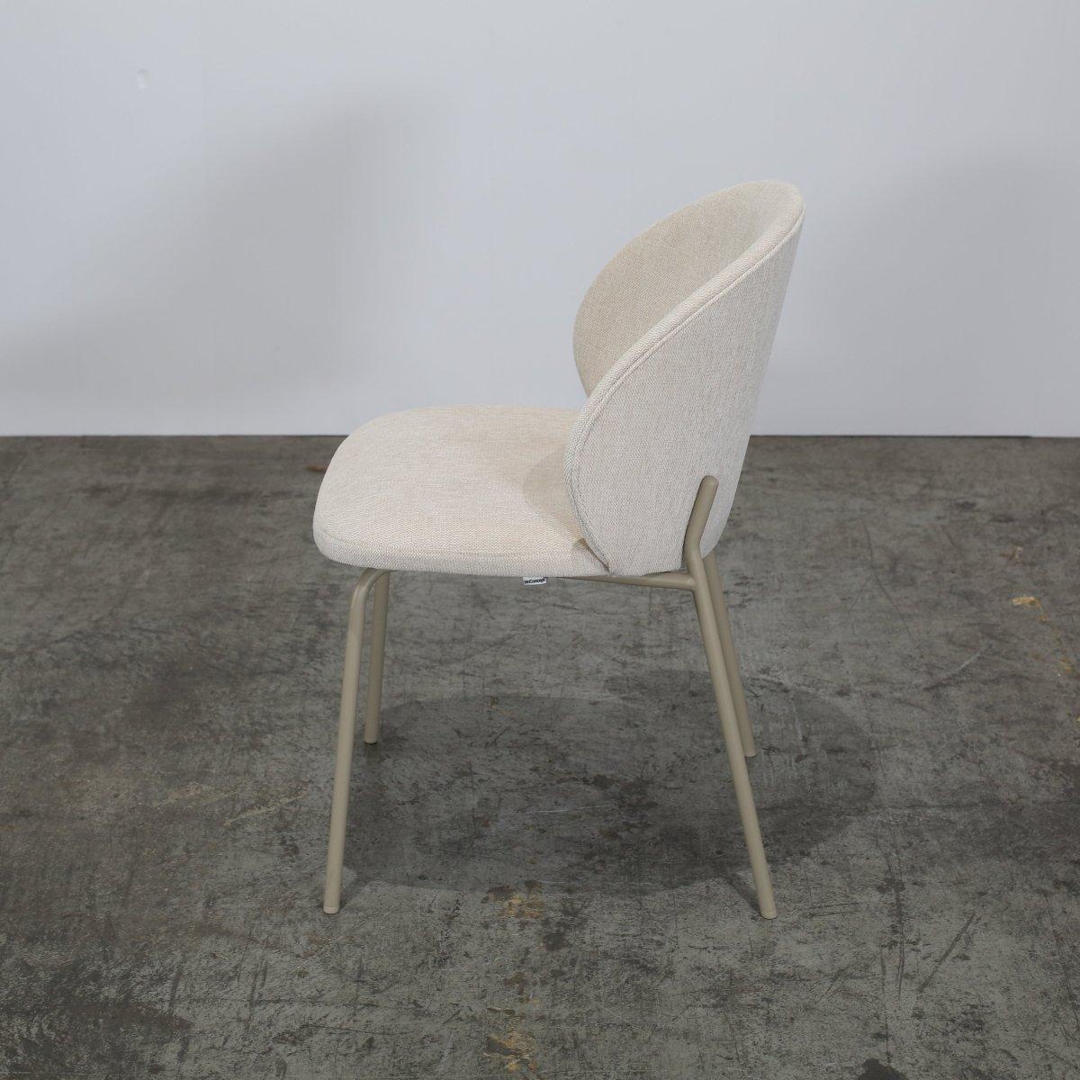 Moderne BoConcept Chaise de salle à manger Princeton par Morten Georgsen, lot de cinq en vente