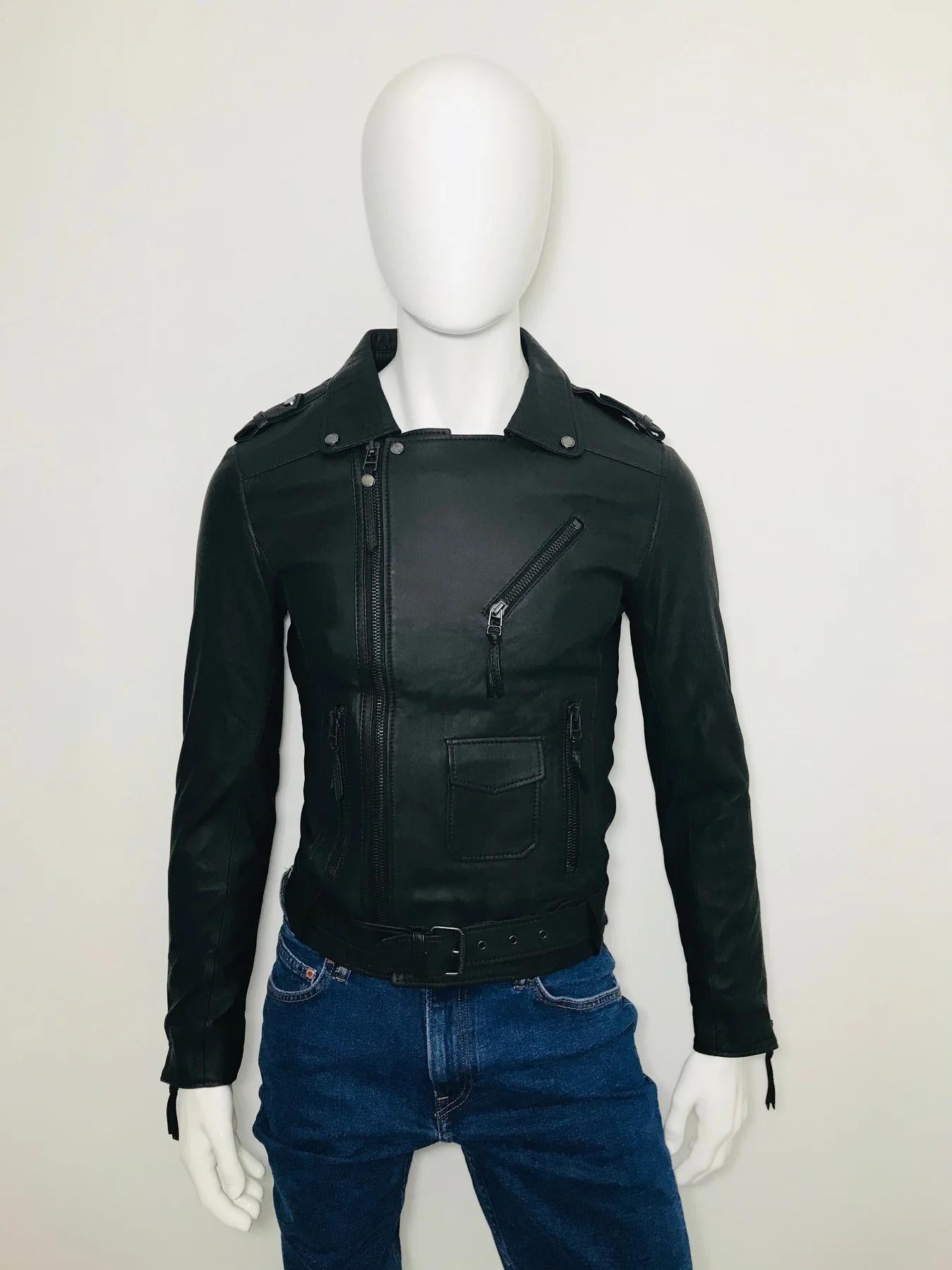 Boda Skins Black Biker Jacket Crafted from Sheepskin Leather

Fully lined, signature black hardware. Side zip fastening, three zip pockets and one front flap pocket. Belted lower hem, shoulder epaulettes.

Additional information:
Size – XS
Condition