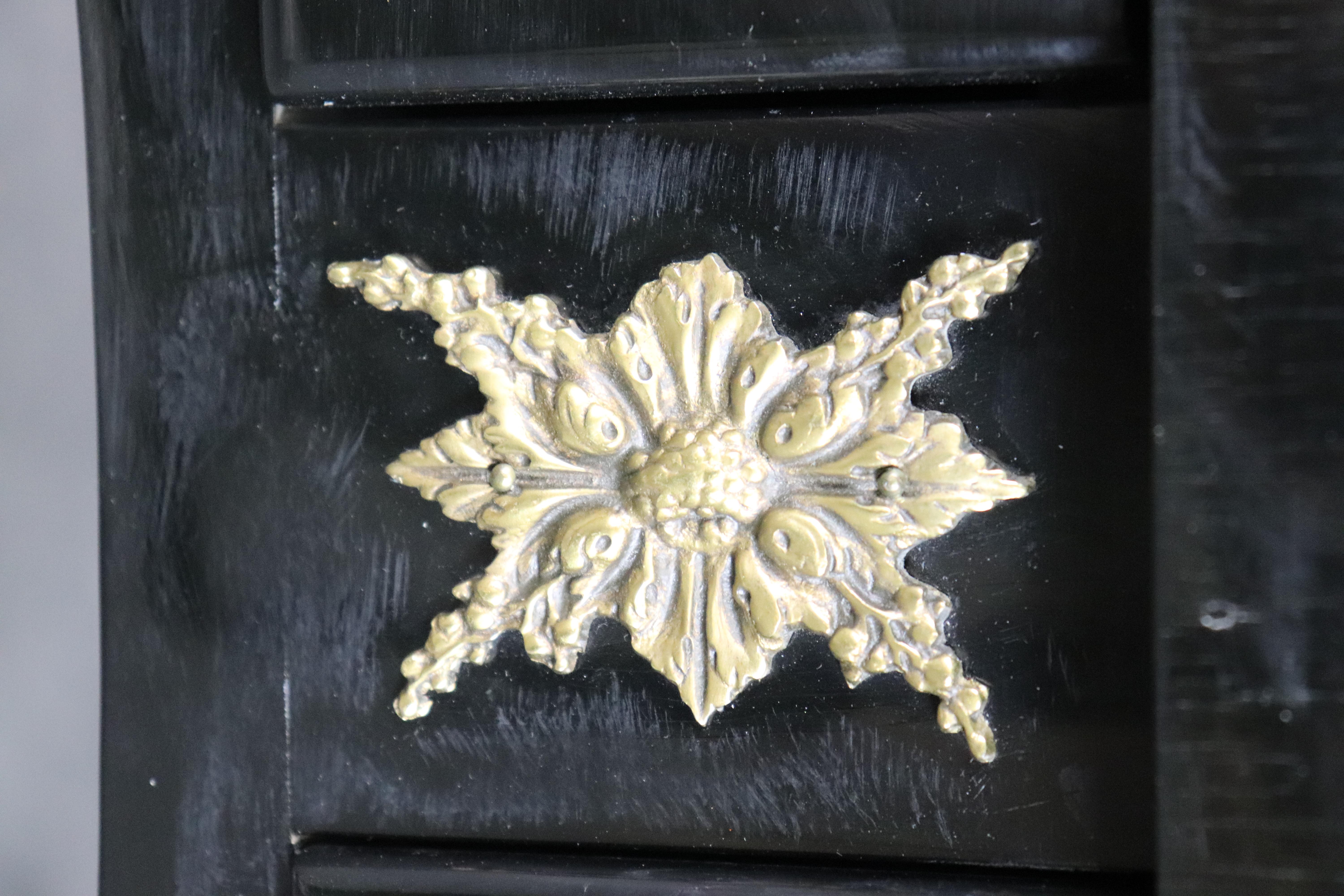 Bodart Scrivania francese in stile Luigi XV ebanizzata con ormeggio in bronzo in vendita 6
