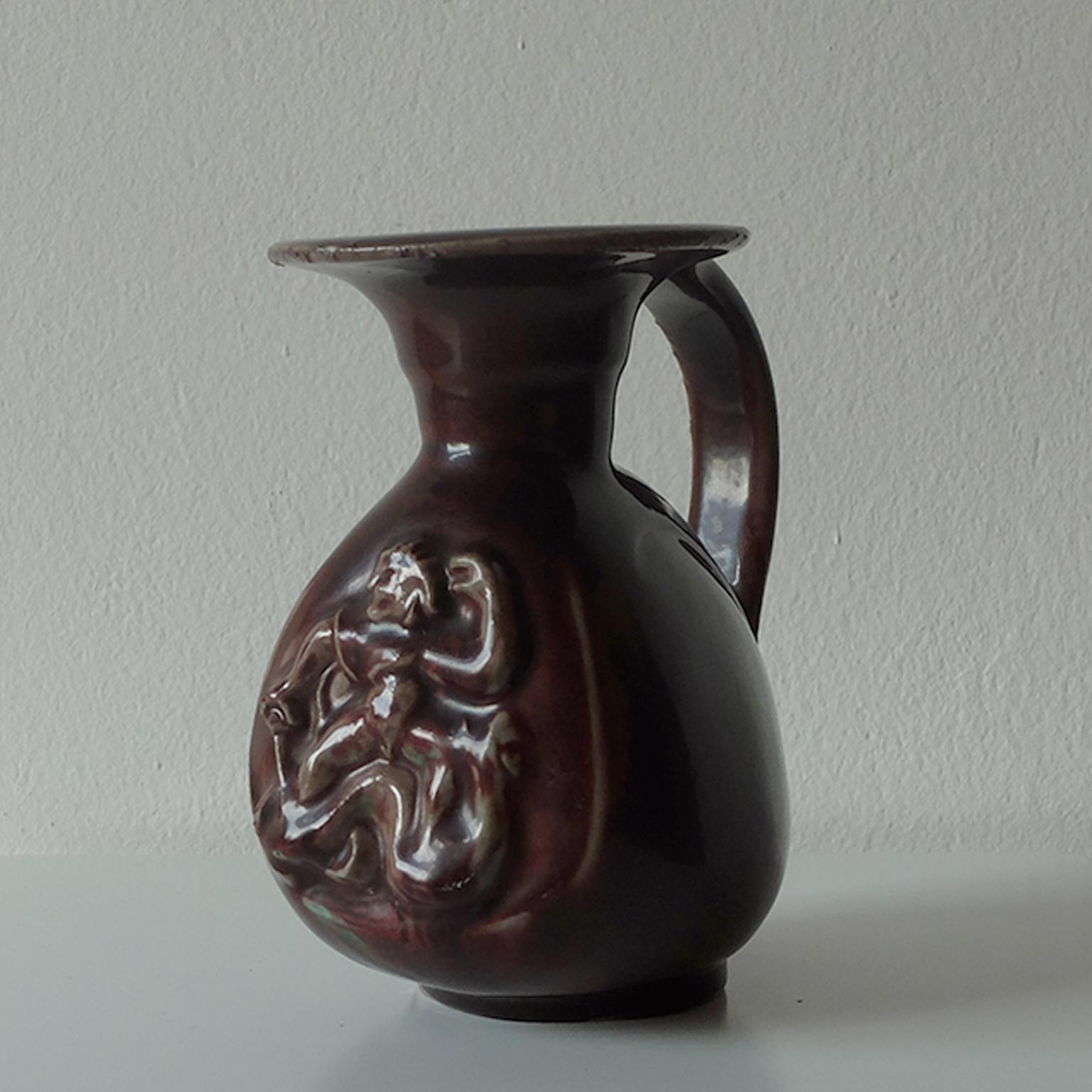 Bode Willumsen for Royal Copenhagen, glazed ceramic pitcher, 1940s.



Please note : the 