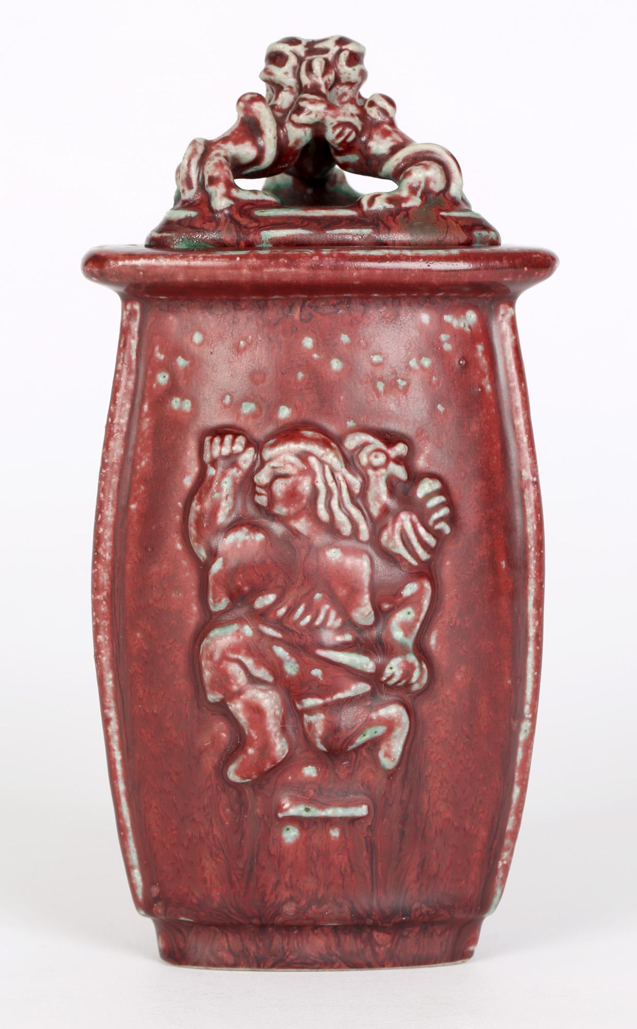 Bode Willumsen - Pot en poterie à couvercle avec figurine mythique et figurine royale de Copenhague en vente 10