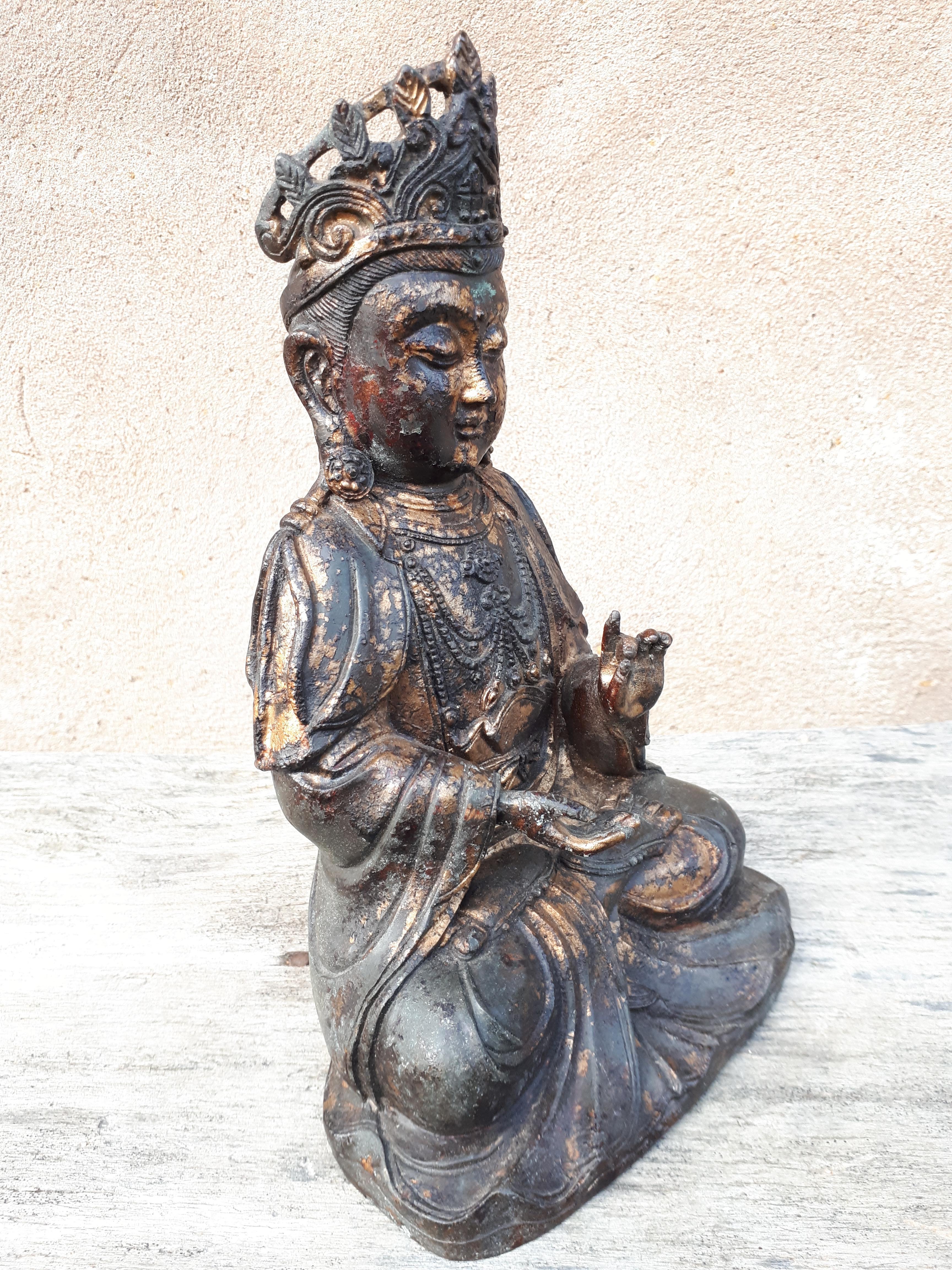 Ming Bodhisattva en bronze, Chine 20e siècle en vente
