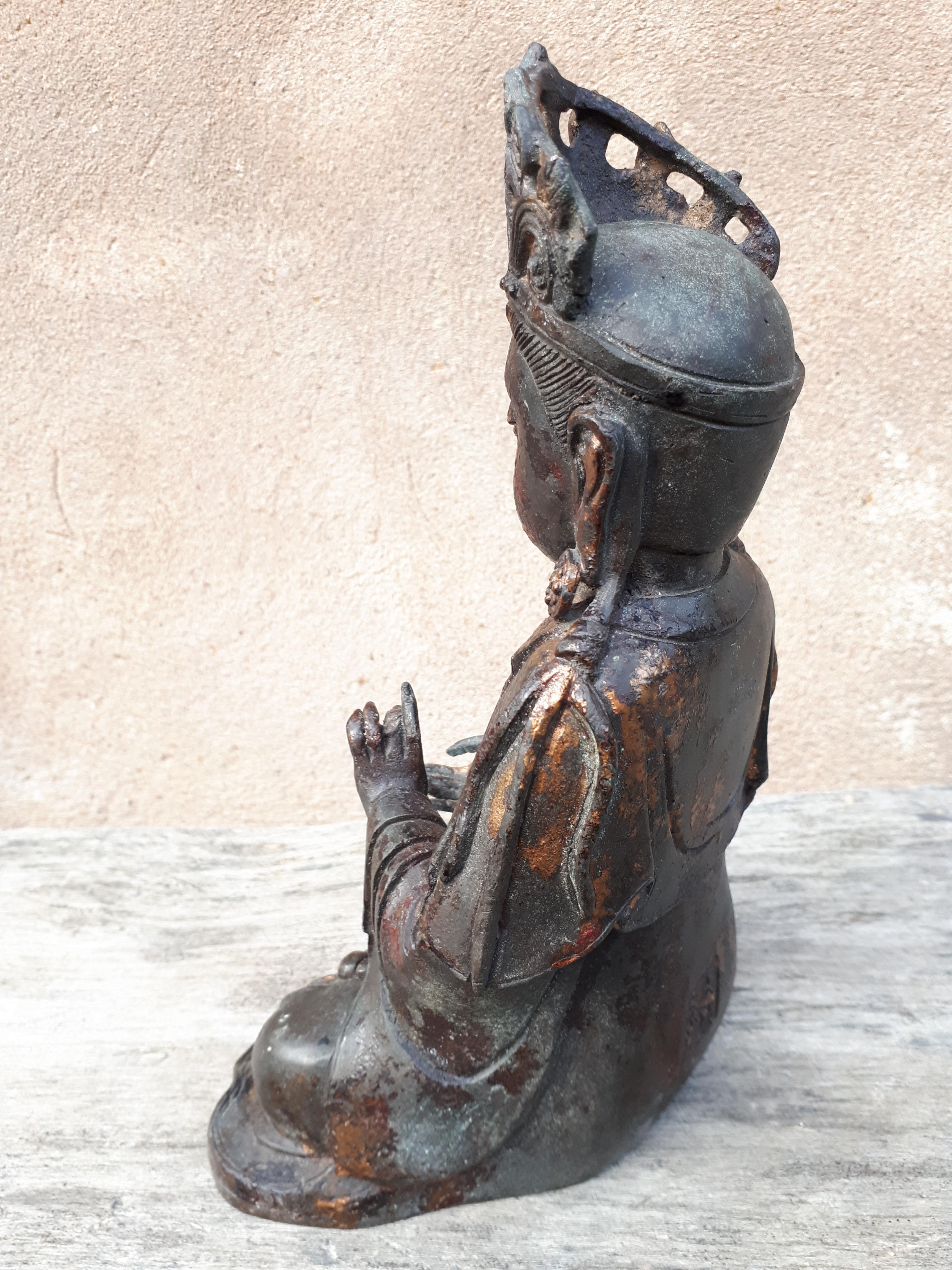 Bodhisattva In Bronze, China 20th Century For Sale 2