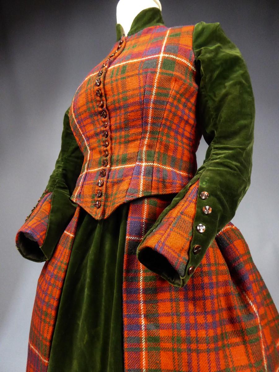 1900 skirt