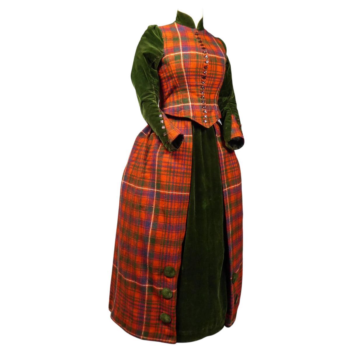 Bodice and Skirt in Scottish Tartan and Velvet -England Circa 1890-1900 For Sale