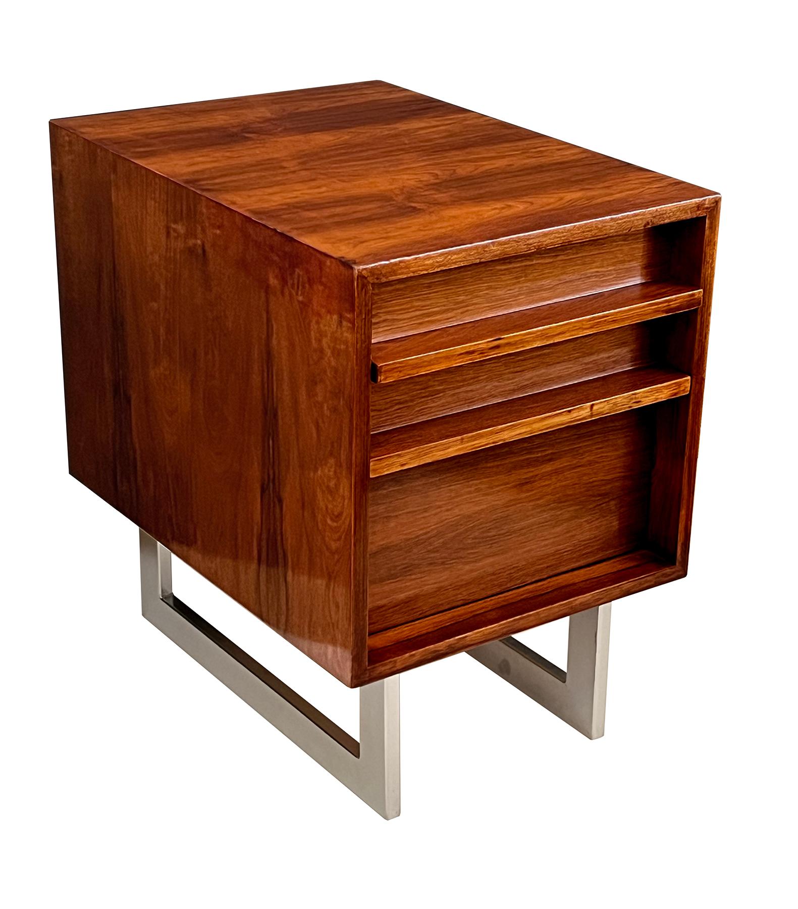 Mid-Century moderno Armadietto a 2 cassetti in palissandro di Bodil Kjær del 1950 in vendita