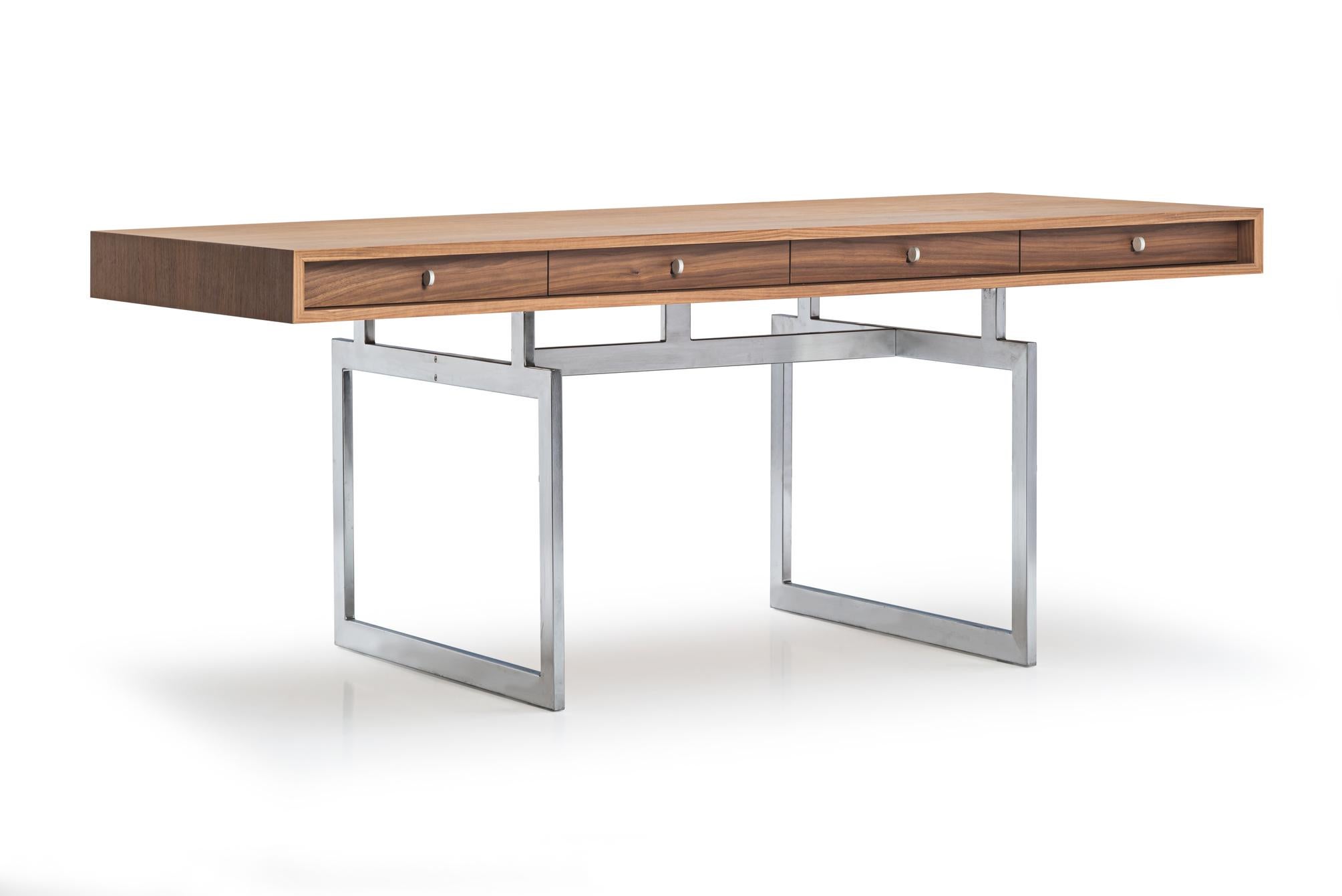 Danois Bodil Kjaer, 1959 Bureau en acier inoxydable et noyer pour Karakter en vente