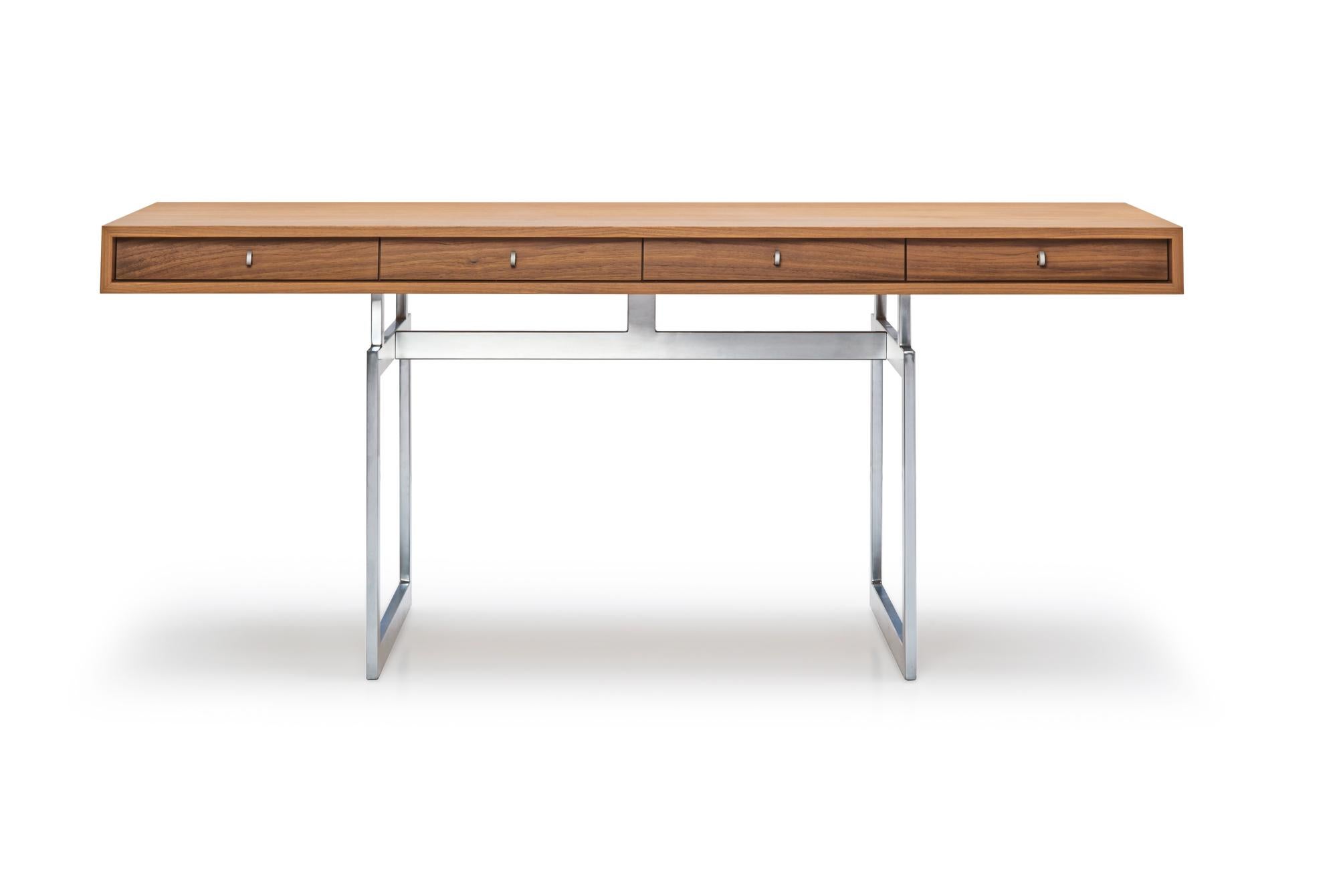 Bodil Kjaer, 1959 Bureau en acier inoxydable et noyer pour Karakter Neuf - En vente à Barcelona, Barcelona