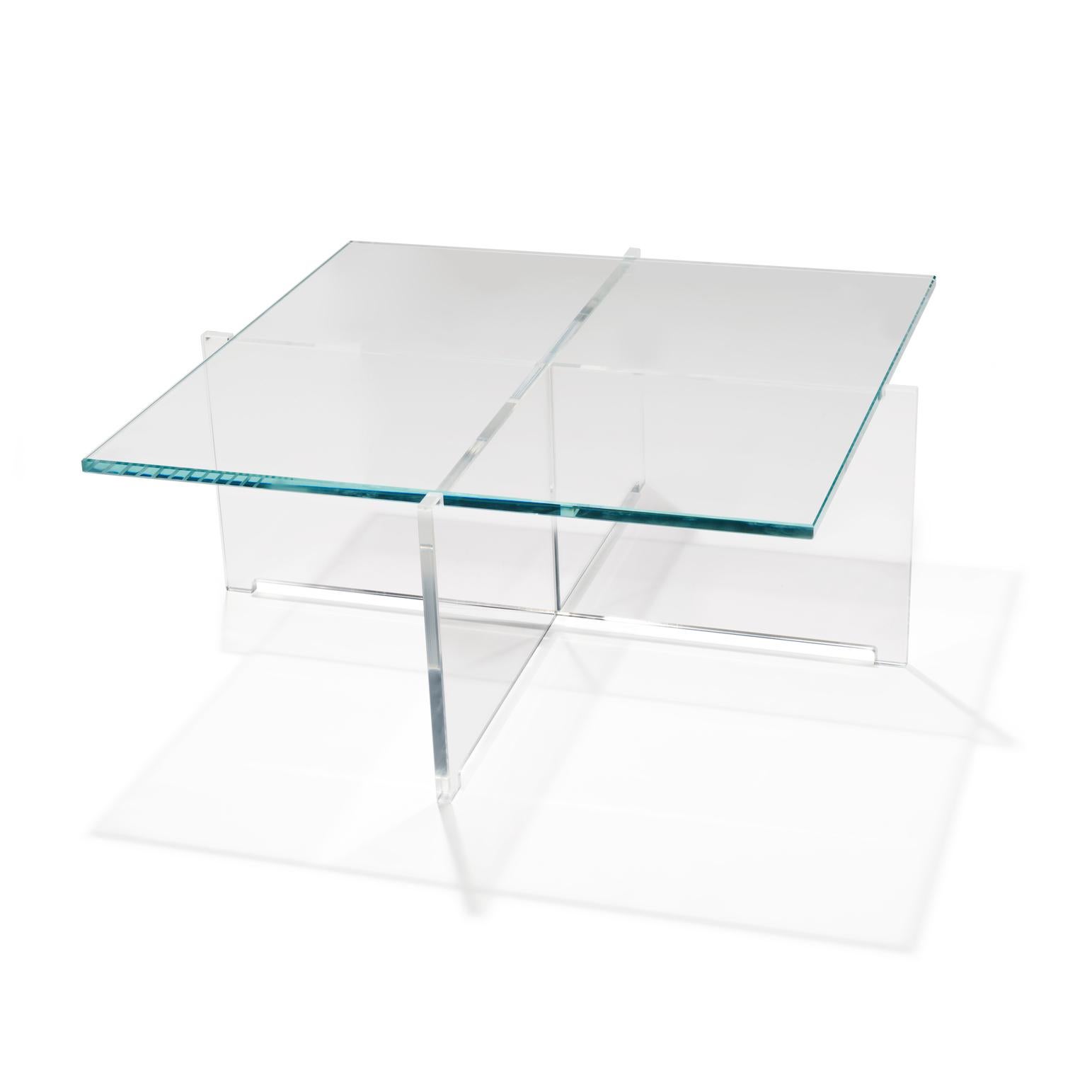 Bodil Kjær 'Crossplex Low Table', Polycarbonat und Glas von Karakter (Moderne der Mitte des Jahrhunderts) im Angebot