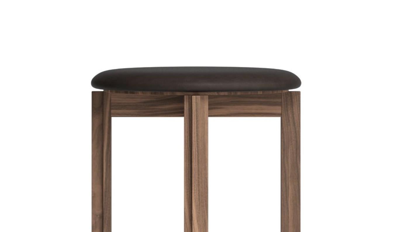 Bodil Kjaer Nussbaum Dunkelbraun Prinzipal Barhocker Für Karakter (Moderne der Mitte des Jahrhunderts) im Angebot