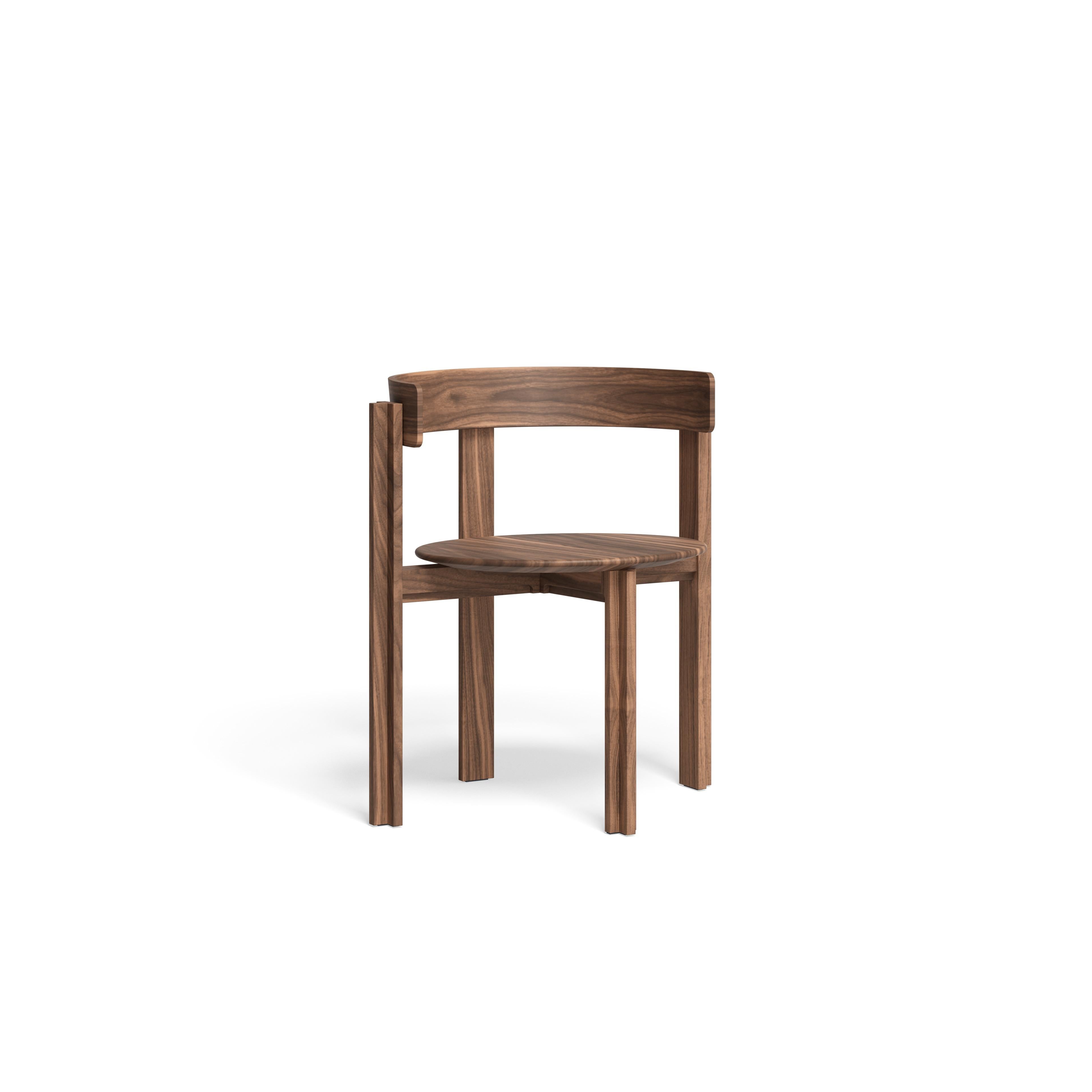 Danois Ensemble de trois chaises principales Bodil Kjaers, entièrement en bois pour Karakter en vente