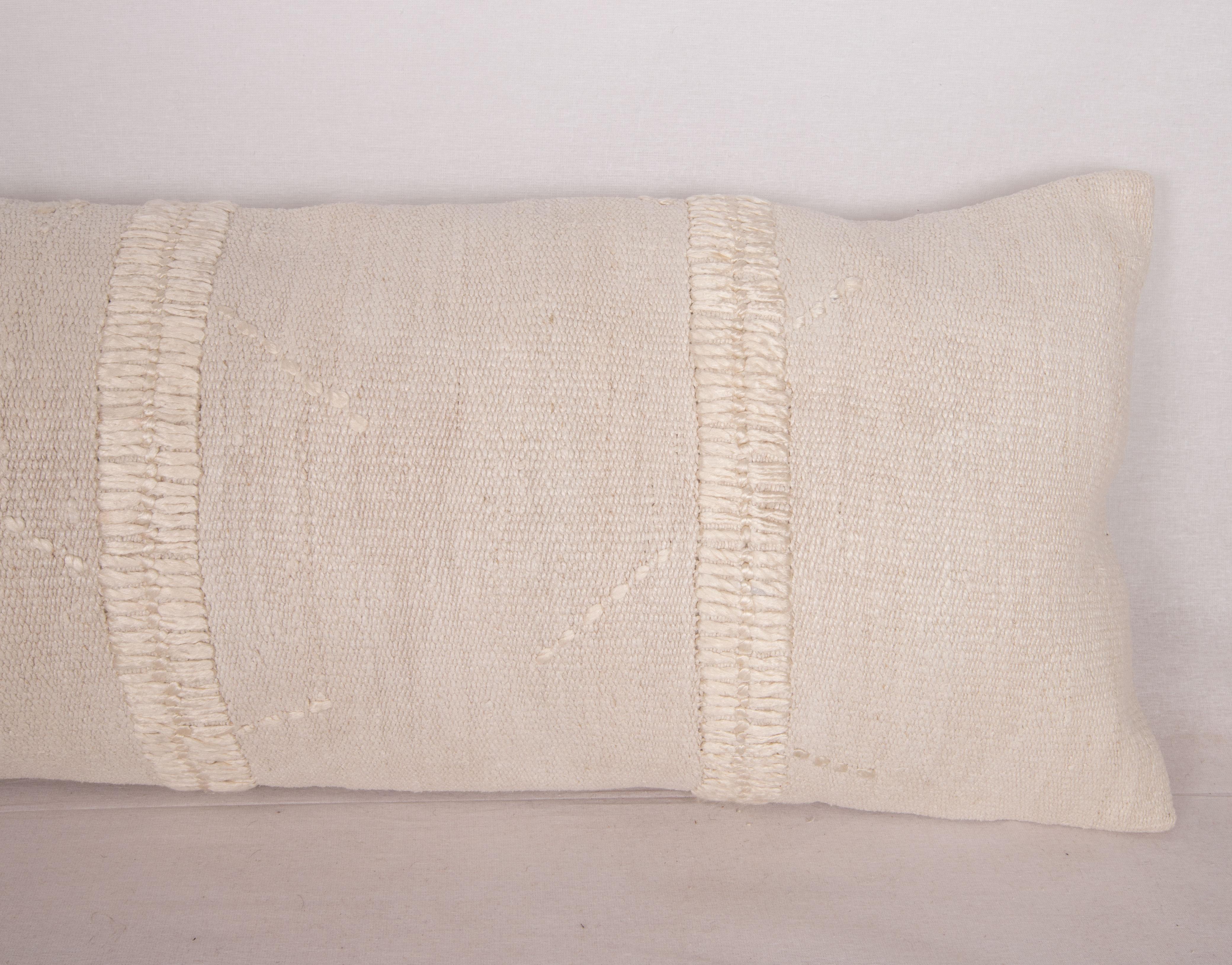 Body Pillow Cover, Made from a Vintage Hemp Kilim, Mid 20th C In Good Condition For Sale In Istanbul, TR