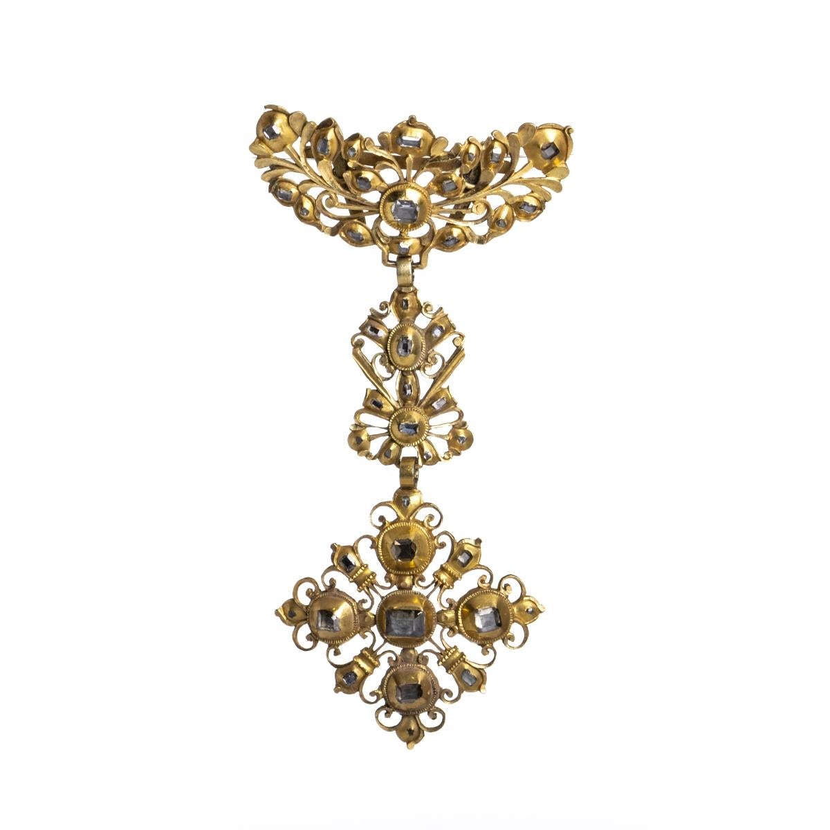 Hand-Crafted Body Trim in Gold with Diamonds 18th Century in 19.2 Kt Gold For Sale