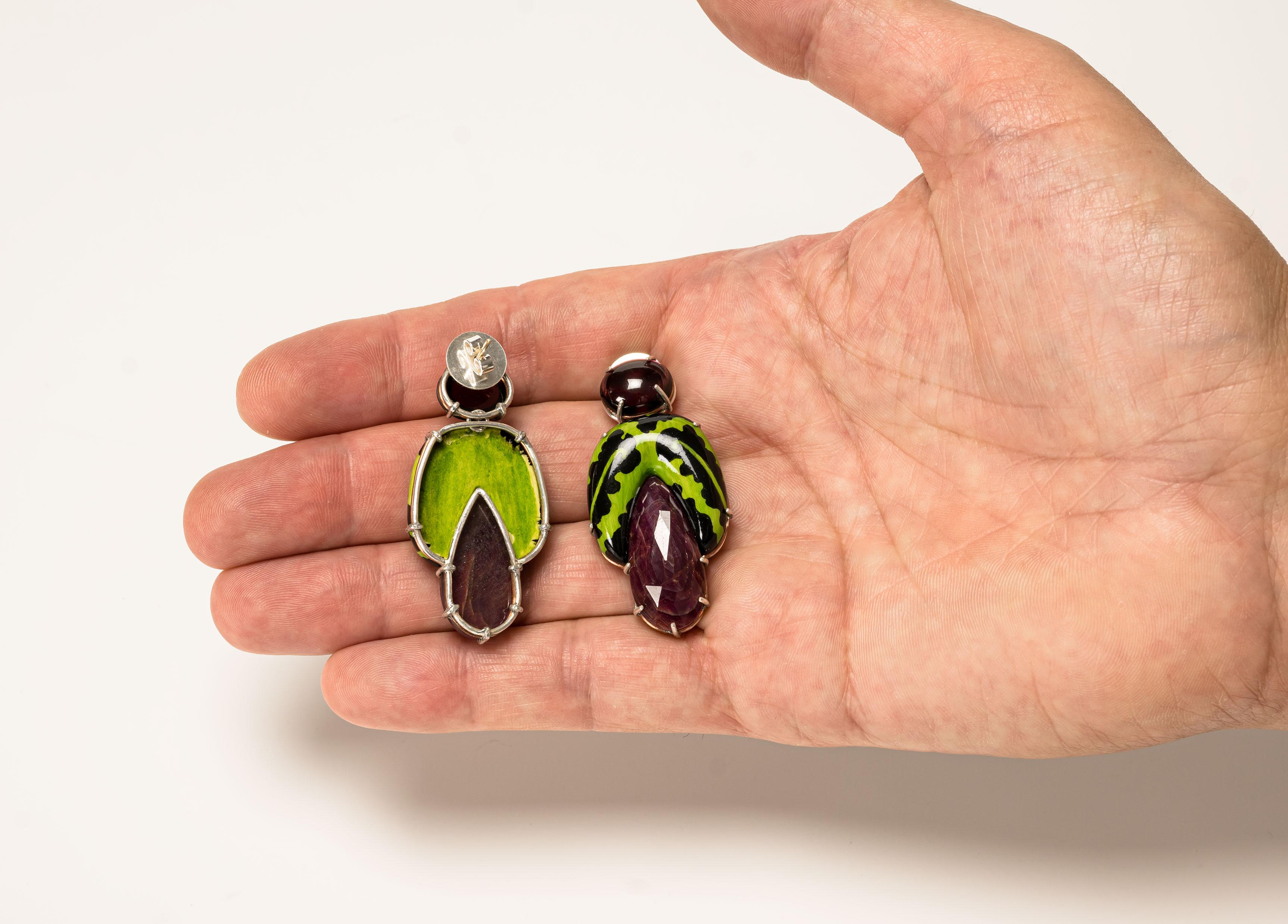 Contemporary Bodyfurnitures Handpainted green and black Earrings, Gold, Corundum, Garnets For Sale