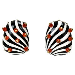 Bodyfurnitures Stud Earrings Handpainted Black&White Coral Gold Papier-mâché