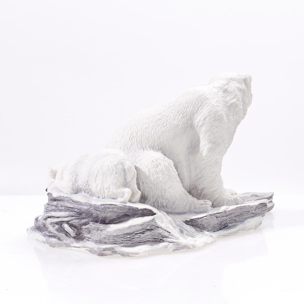 Figurina di Orso Polare con Cuccioli di Boehm Porcelain Bear In condizioni buone in vendita a Countryside, IL