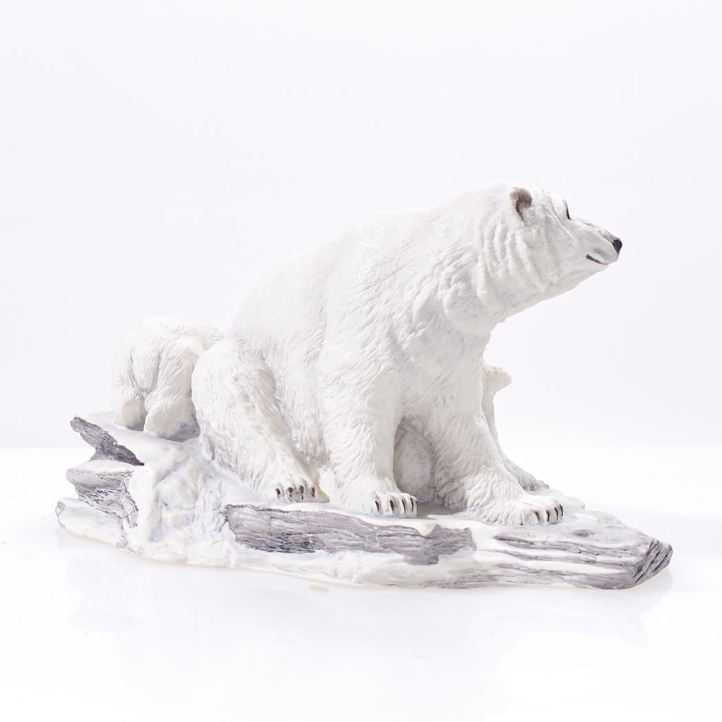 Porcellana Figurina di Orso Polare con Cuccioli di Boehm Porcelain Bear in vendita