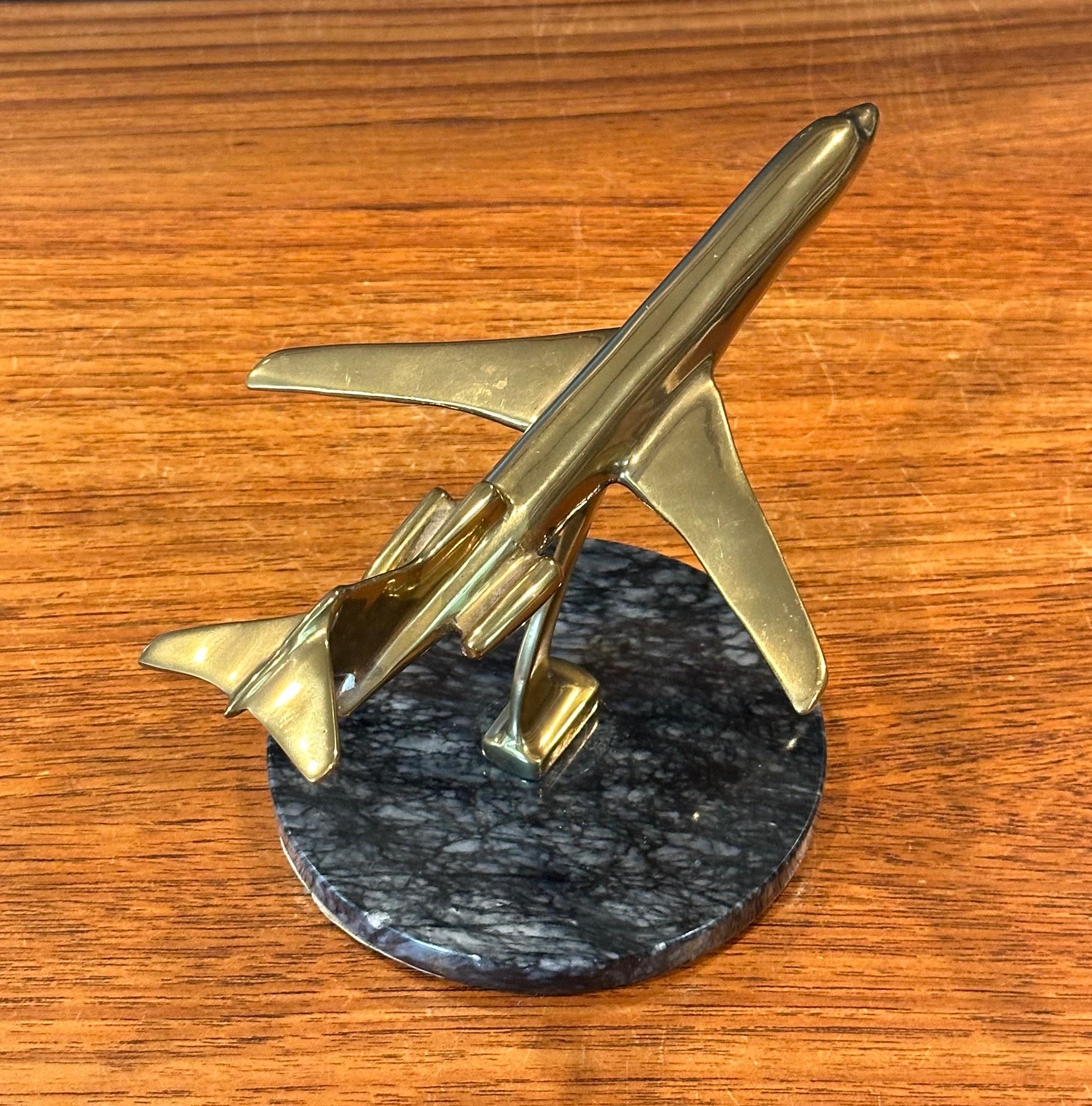 Modèle de bureau de Boeing 727 Jumbo Jetliner/Airplane en laiton et marbre en vente 5