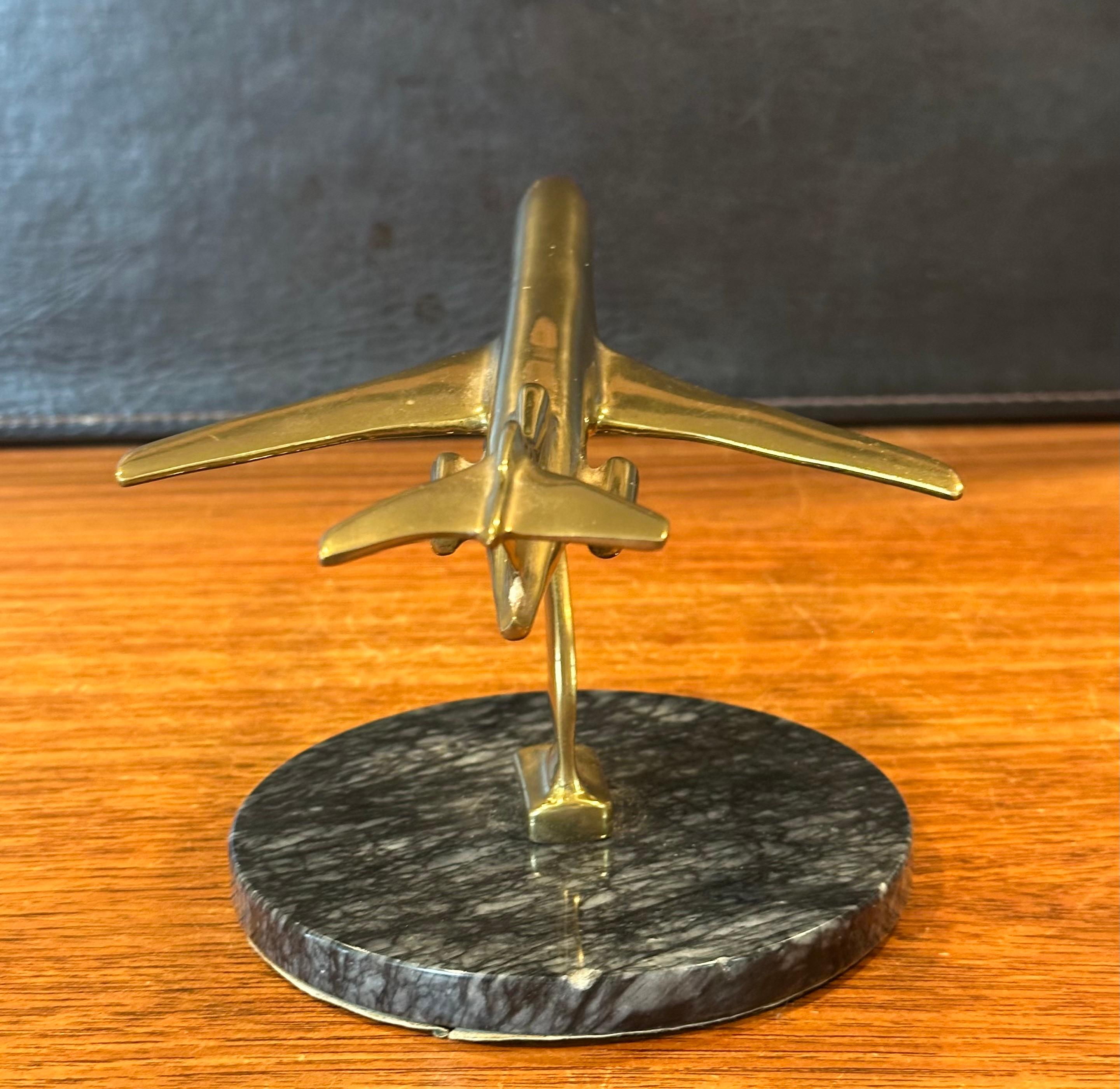 Modèle de bureau de Boeing 727 Jumbo Jetliner/Airplane en laiton et marbre en vente 9