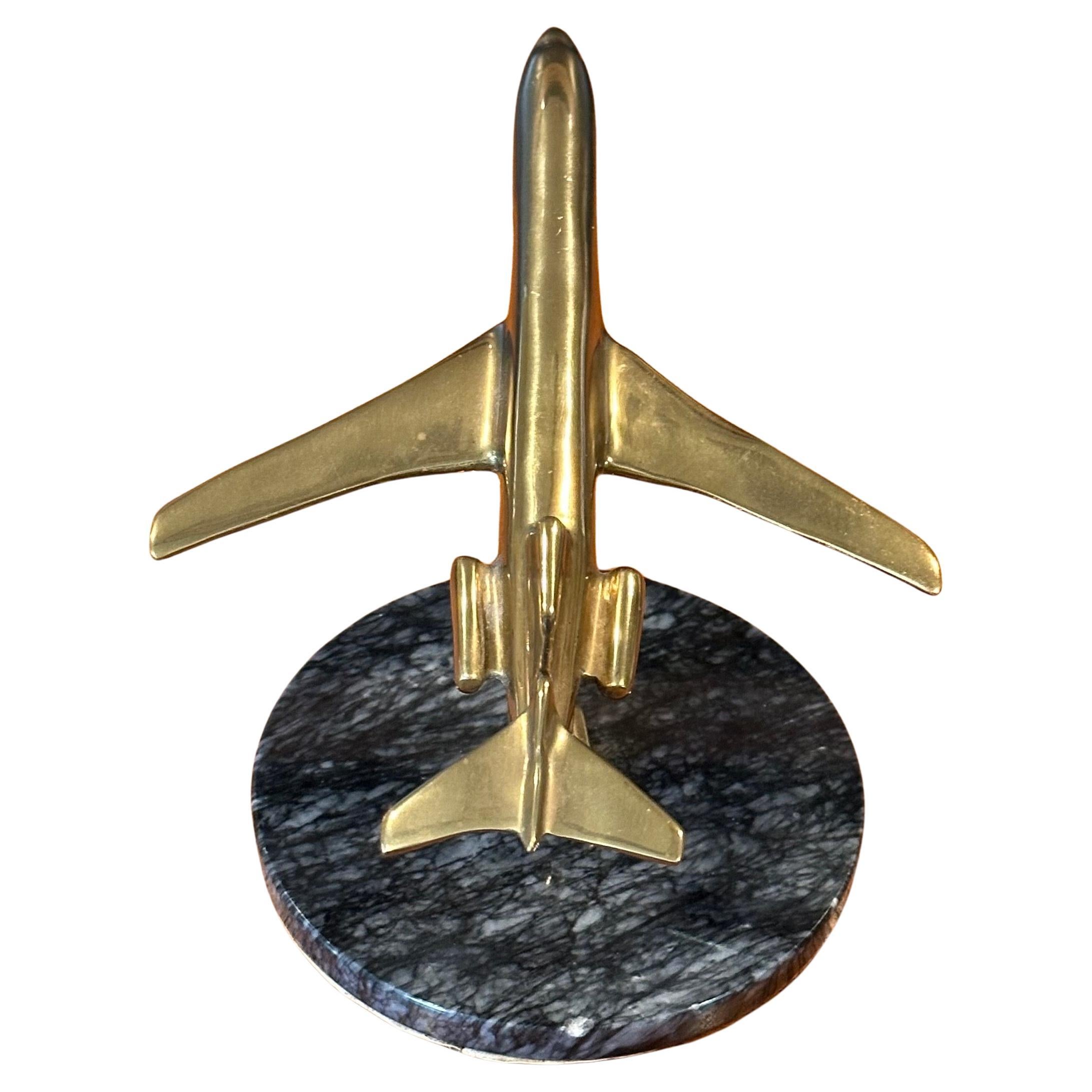 Japonais Modèle de bureau de Boeing 727 Jumbo Jetliner/Airplane en laiton et marbre en vente