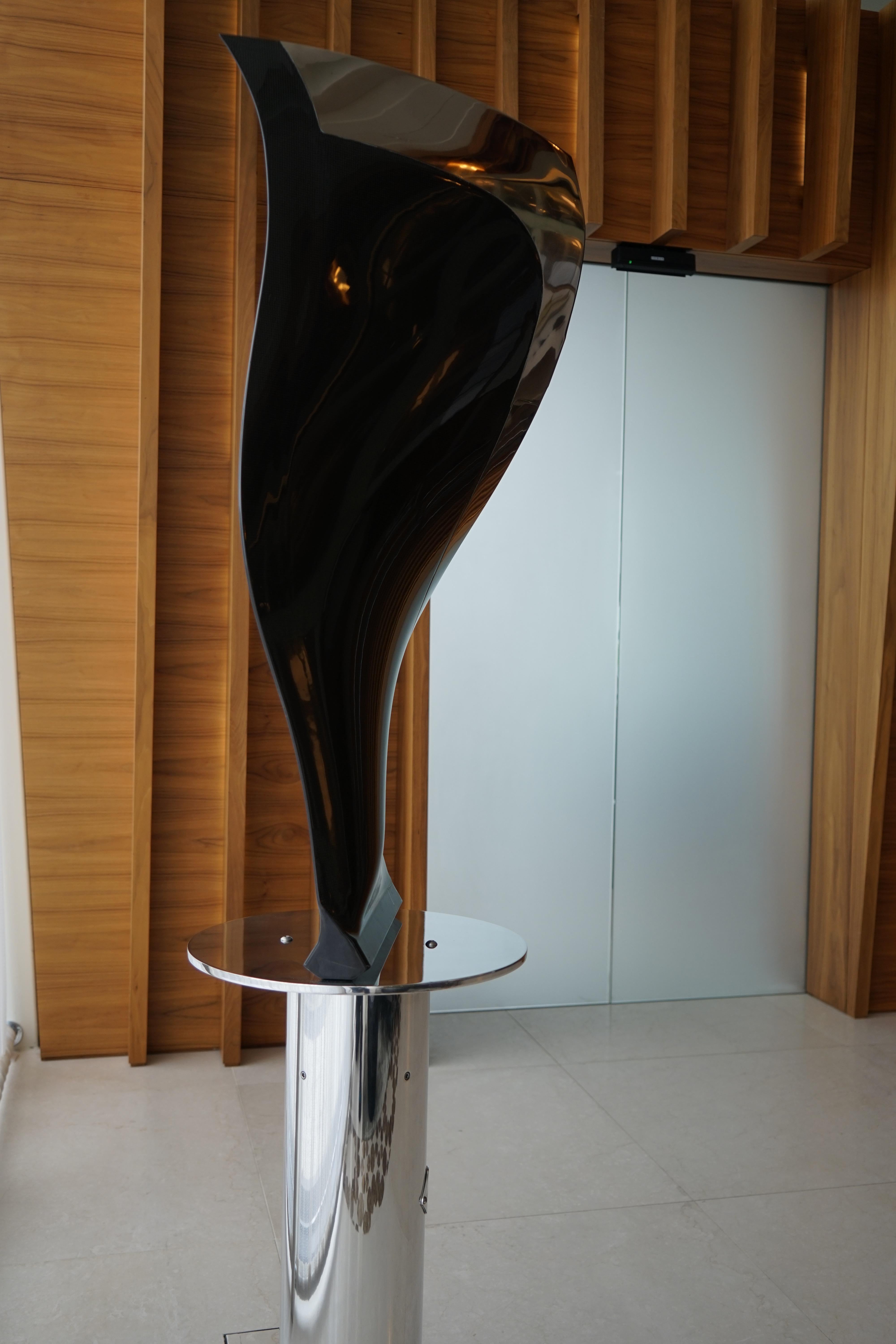 Boeing 777-300 Fan Blade Sculpture In Excellent Condition For Sale In Luton, GB