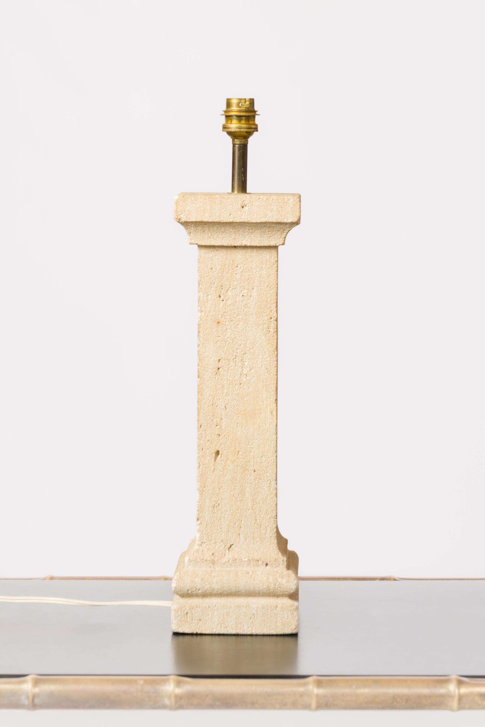 Bofill Inspired Sculpted Stone Androman Column Lamp - France 1970's In Fair Condition For Sale In New York, NY